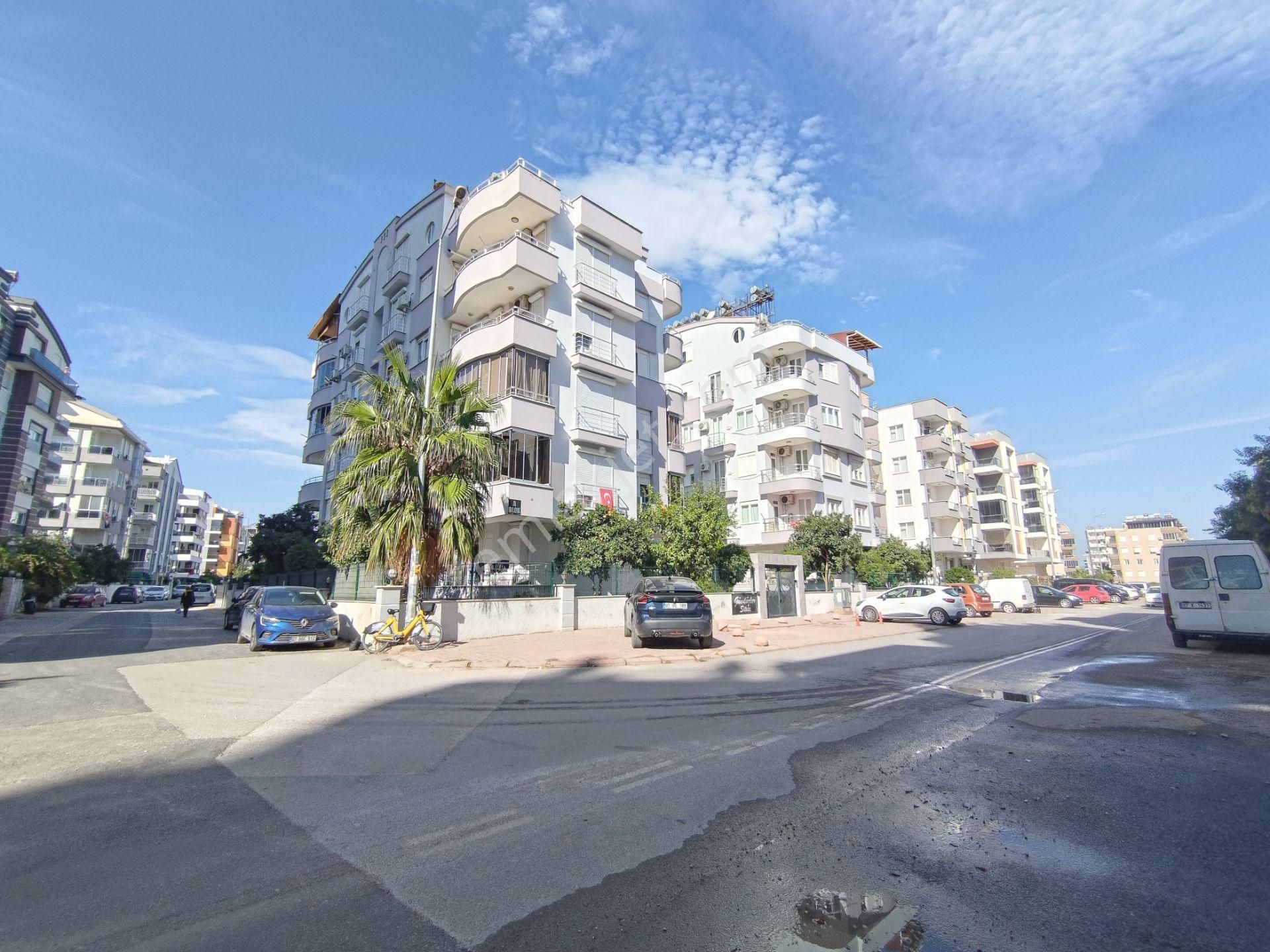 Konyaaltında Kiralık Eşyalı 2+1 Daire | Ebeveyn Banyo & Havuzlu - Görsel 33