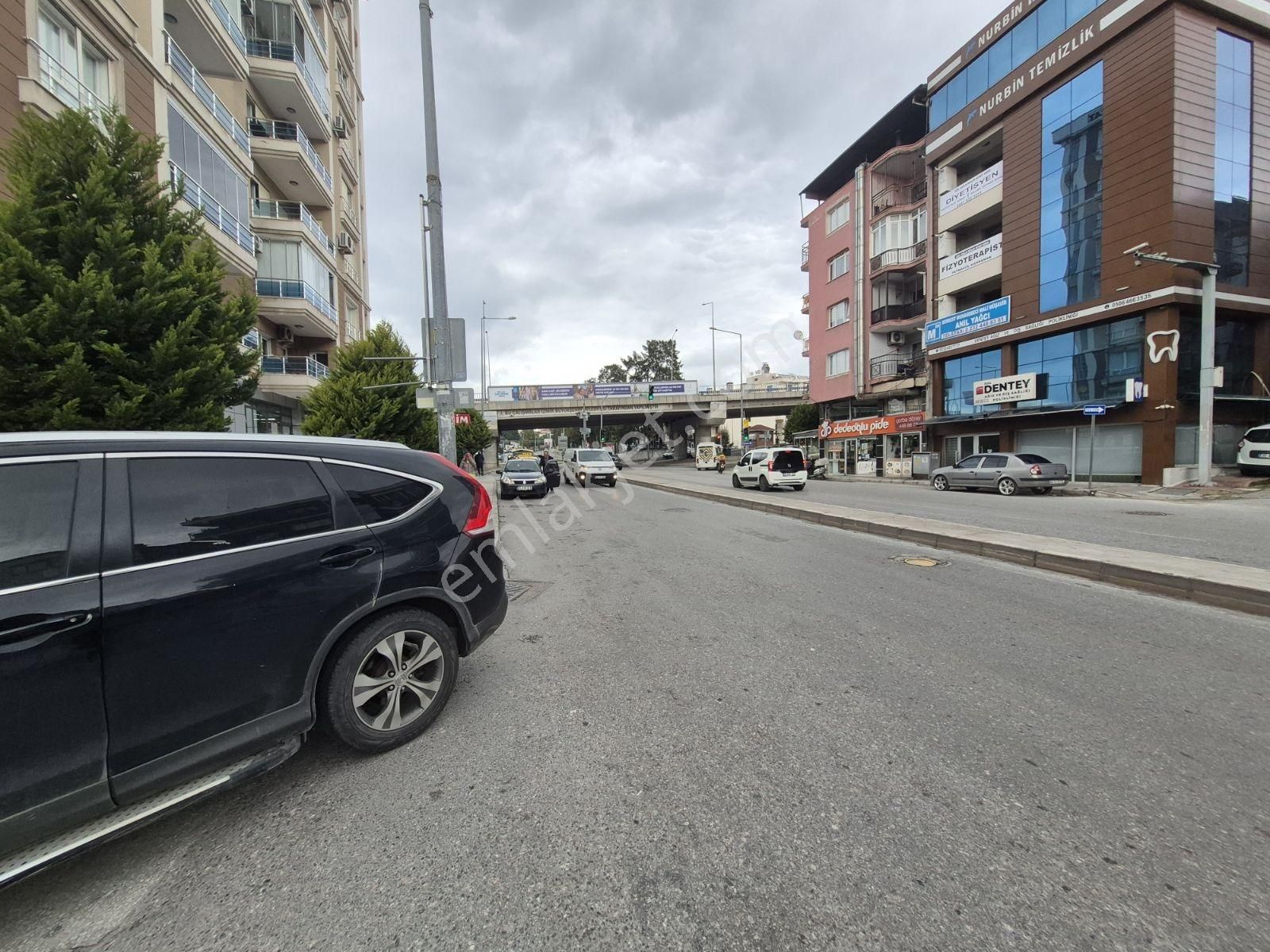 Buca Uçanyolyanı/tünelçıkışı/caddeye 20metre/10yıllık/135m2/3+1 - Görsel 29