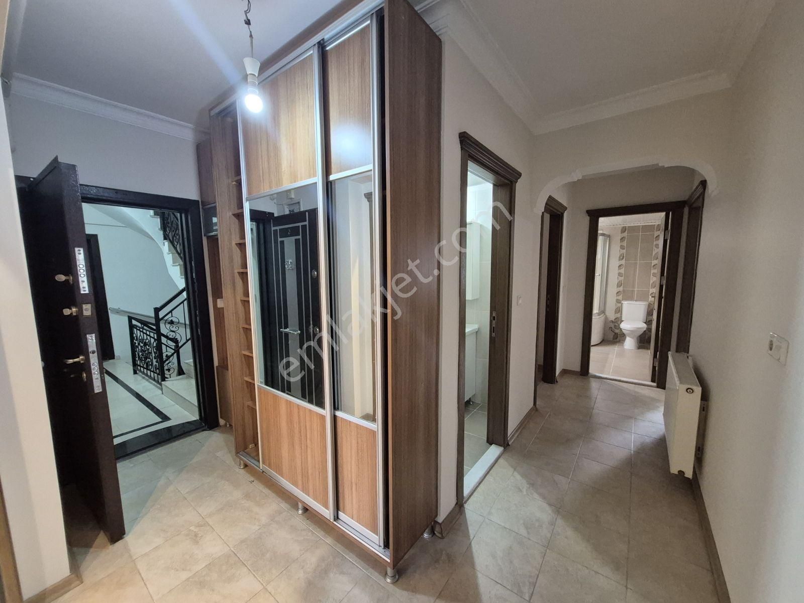 Buca Uçanyolyanı/tünelçıkışı/caddeye 20metre/10yıllık/135m2/3+1 - Görsel 4