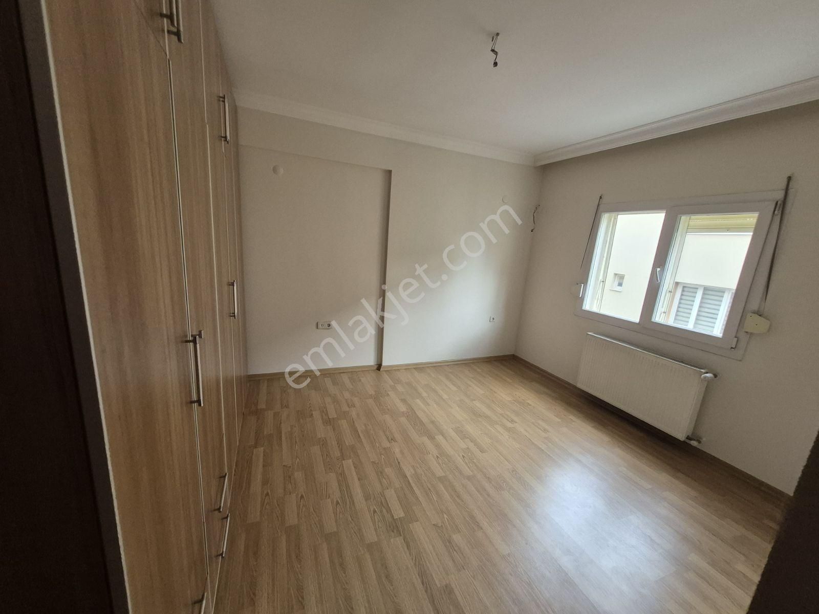 Buca Uçanyolyanı/tünelçıkışı/caddeye 20metre/10yıllık/135m2/3+1 - Görsel 14