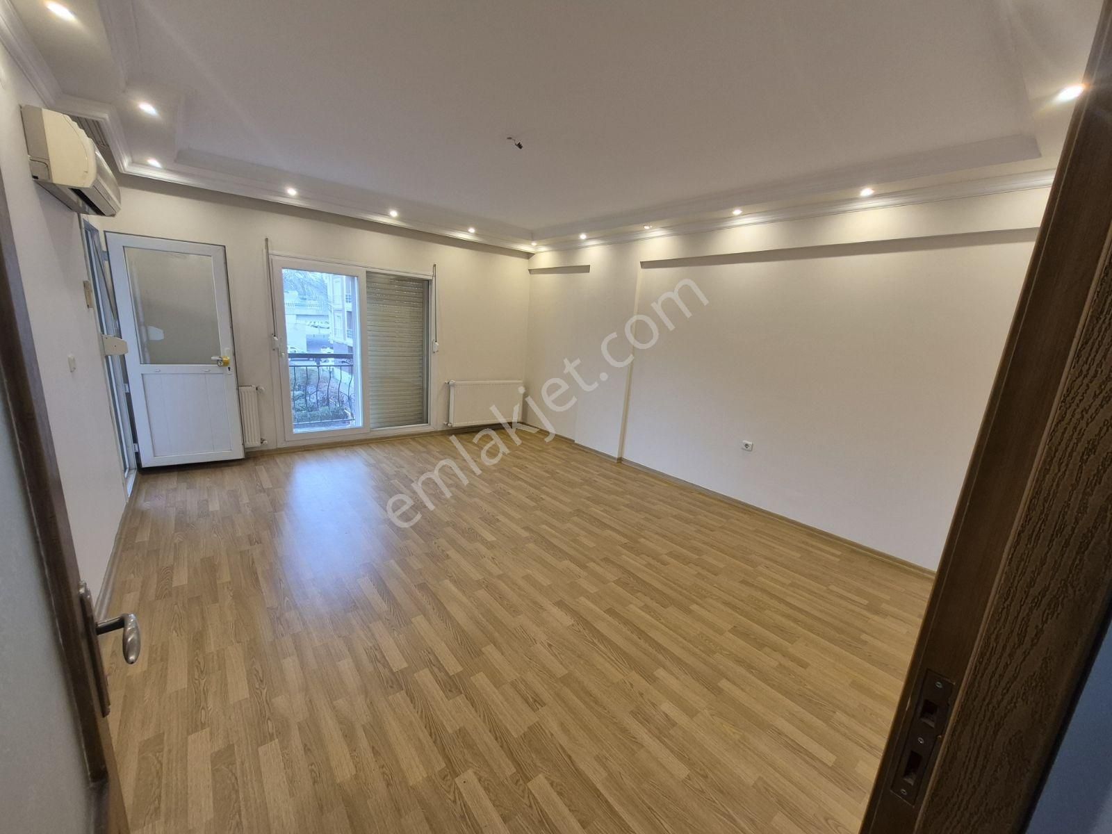 Buca Uçanyolyanı/tünelçıkışı/caddeye 20metre/10yıllık/135m2/3+1 - Görsel 18