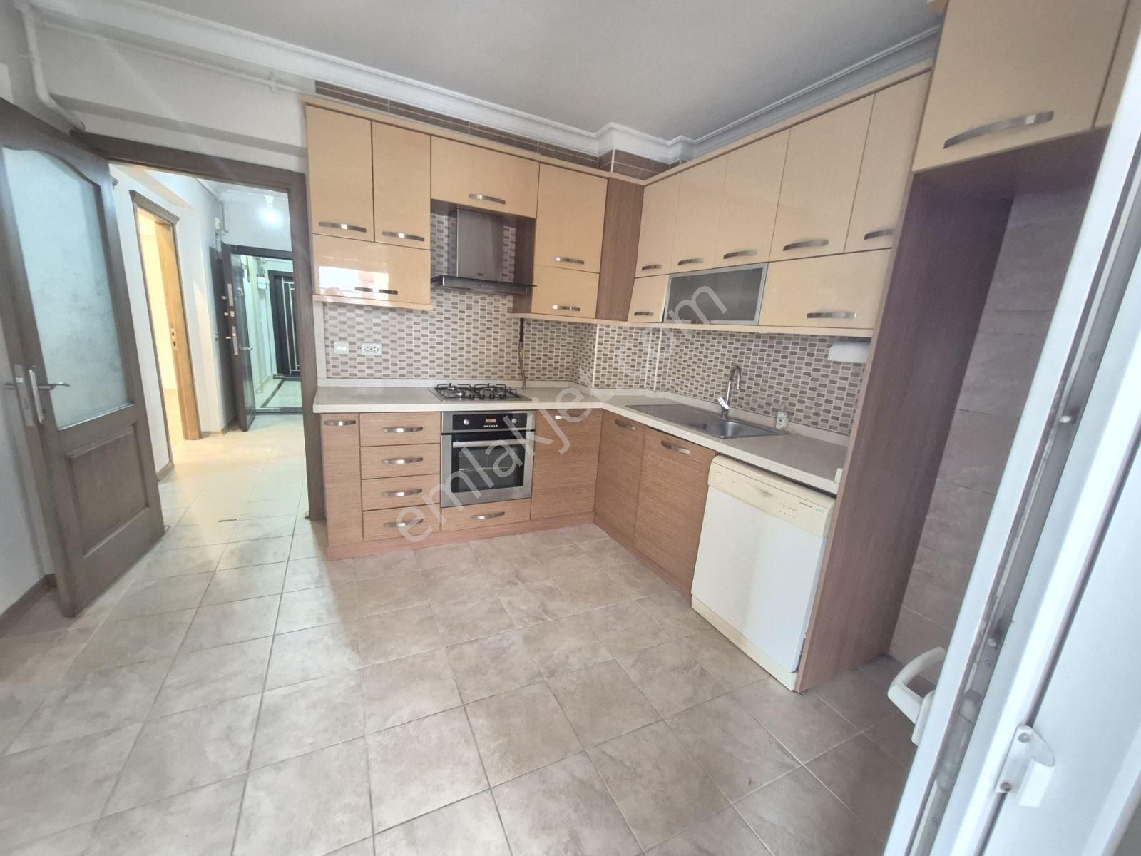 Buca Uçanyolyanı/tünelçıkışı/caddeye 20metre/10yıllık/135m2/3+1 - Görsel 23