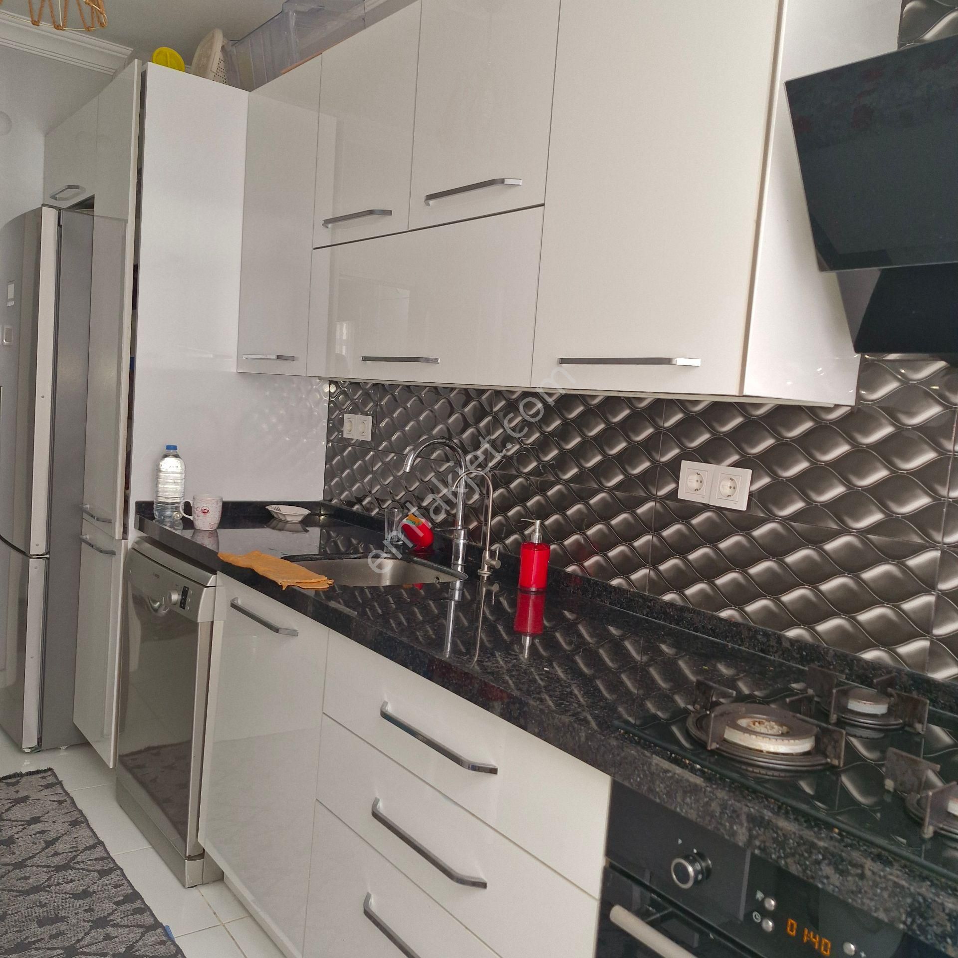 Akşenden Fatih Çapa Odabaşında Full Yapılı 2.kat Genç Binada 90m² 2+1 Satılık Daire - Görsel 9