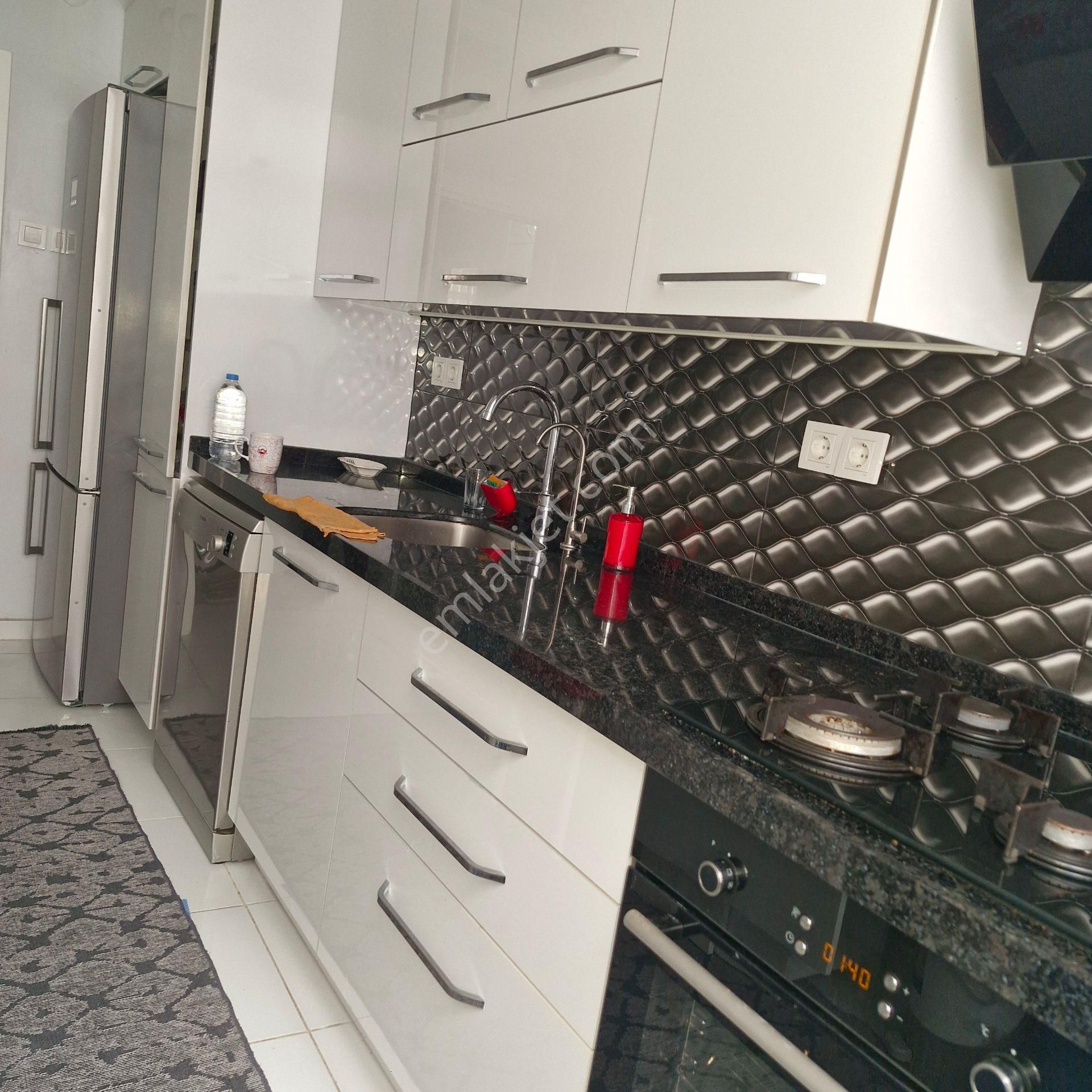 Akşenden Fatih Çapa Odabaşında Full Yapılı 2.kat Genç Binada 90m² 2+1 Satılık Daire - Görsel 13