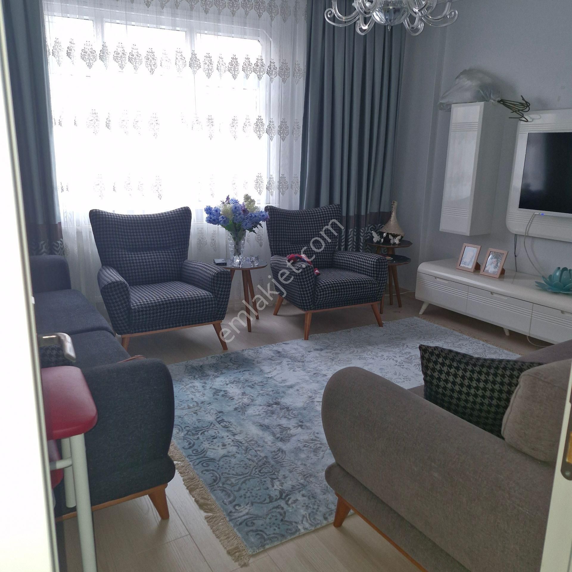 Akşenden Fatih Çapa Odabaşında Full Yapılı 2.kat Genç Binada 90m² 2+1 Satılık Daire - Görsel 2