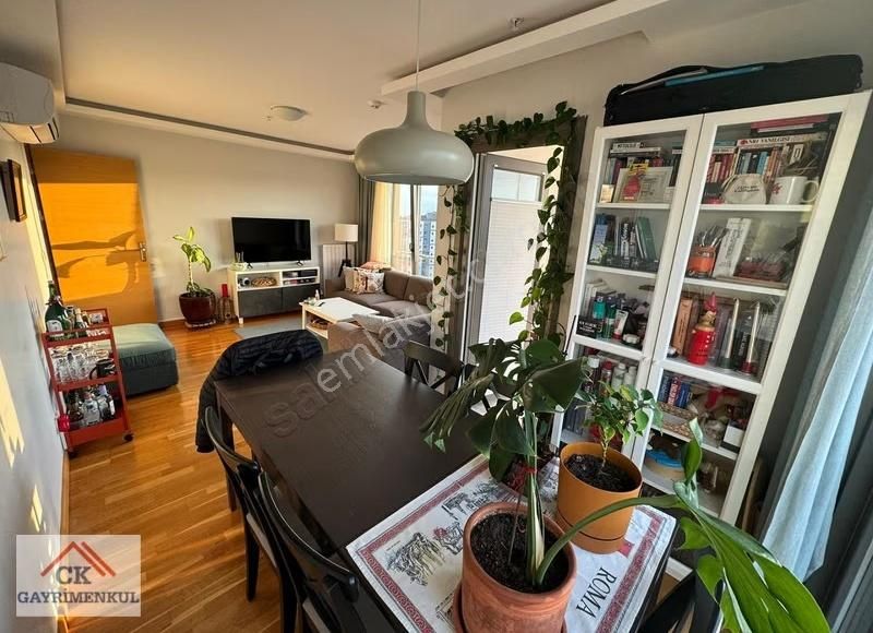 Ck'suadiye Minibüs Caddesi Üzerinde Balkonlu 80m2 2+1 2 Banyo - Görsel 3