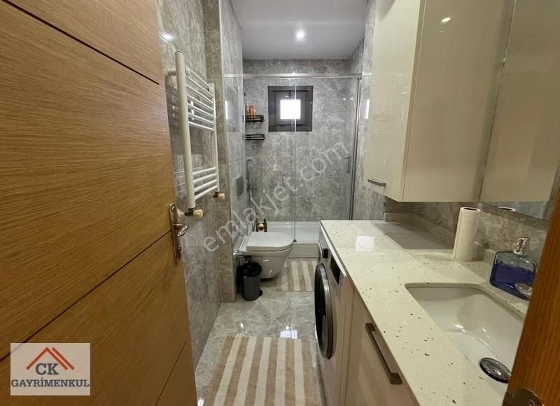 Ck'suadiye Minibüs Caddesi Üzerinde Balkonlu 80m2 2+1 2 Banyo - Görsel 13