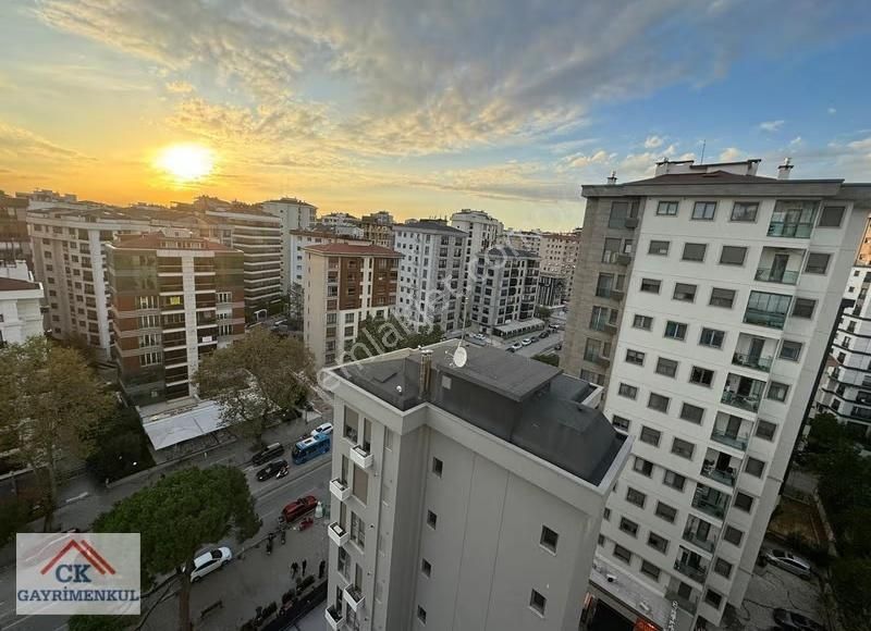 Ck'suadiye Minibüs Caddesi Üzerinde Balkonlu 80m2 2+1 2 Banyo - Görsel 5