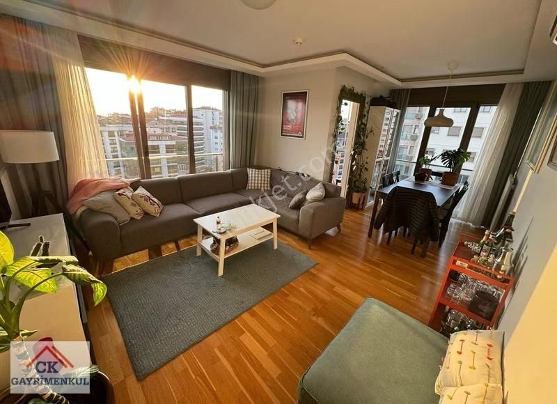 Ck'suadiye Minibüs Caddesi Üzerinde Balkonlu 80m2 2+1 2 Banyo - Görsel 2