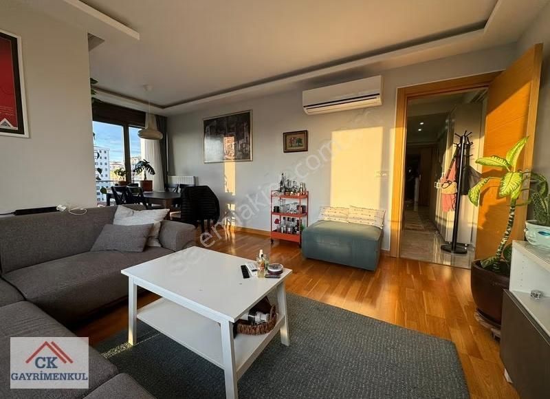 Ck'suadiye Minibüs Caddesi Üzerinde Balkonlu 80m2 2+1 2 Banyo - Görsel 4
