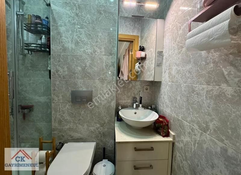 Ck'suadiye Minibüs Caddesi Üzerinde Balkonlu 80m2 2+1 2 Banyo - Görsel 9