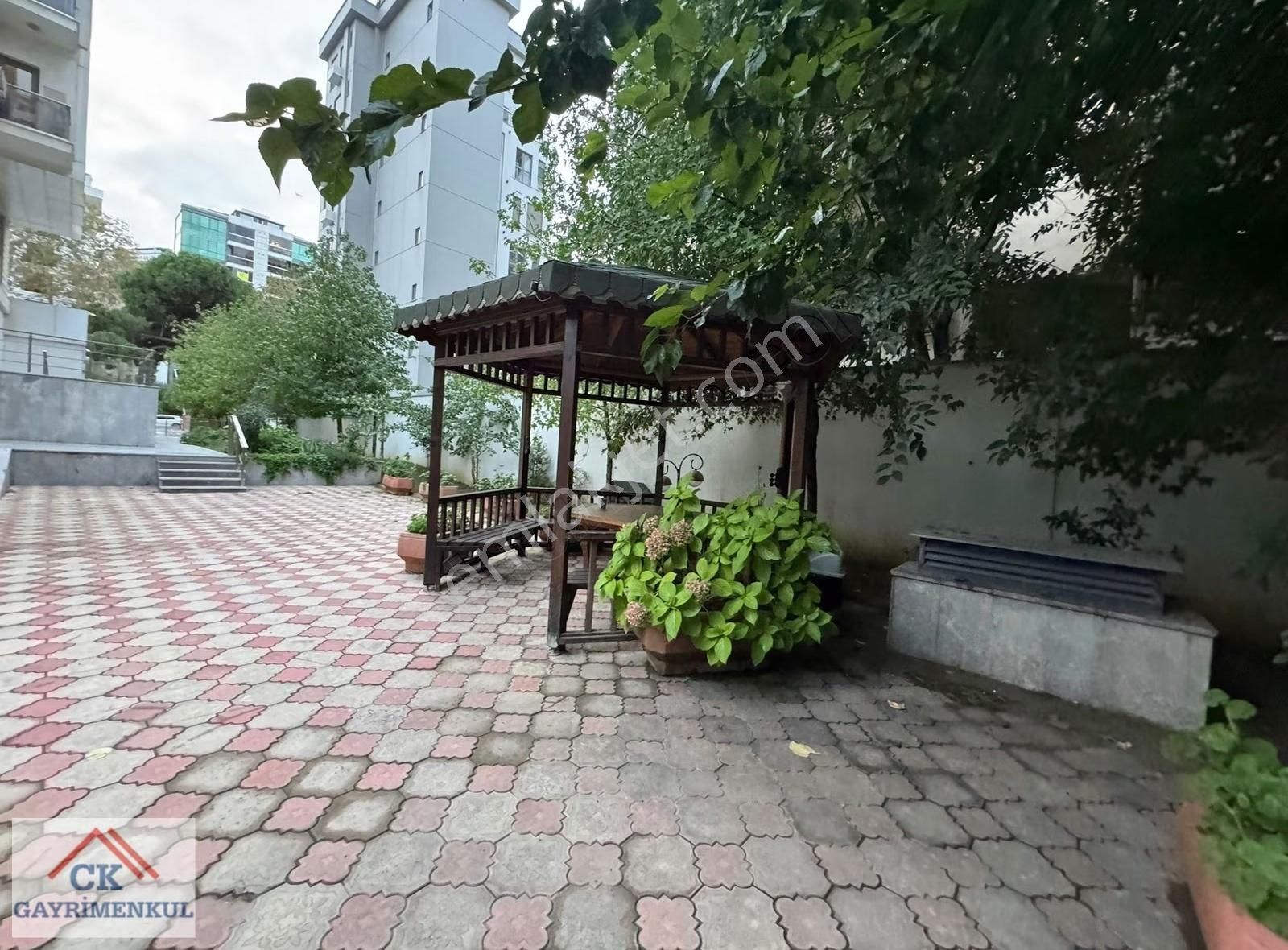 Ck'suadiye Minibüs Caddesi Üzerinde Balkonlu 80m2 2+1 2 Banyo - Görsel 19