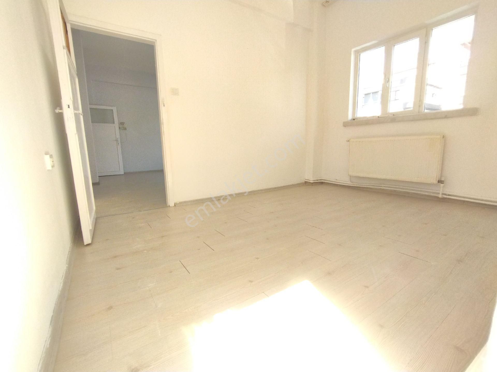 Danışmente Yürüme Mesafesinde Ön Cephe 3+1 Yüksek Giriş Daire - Görsel 22