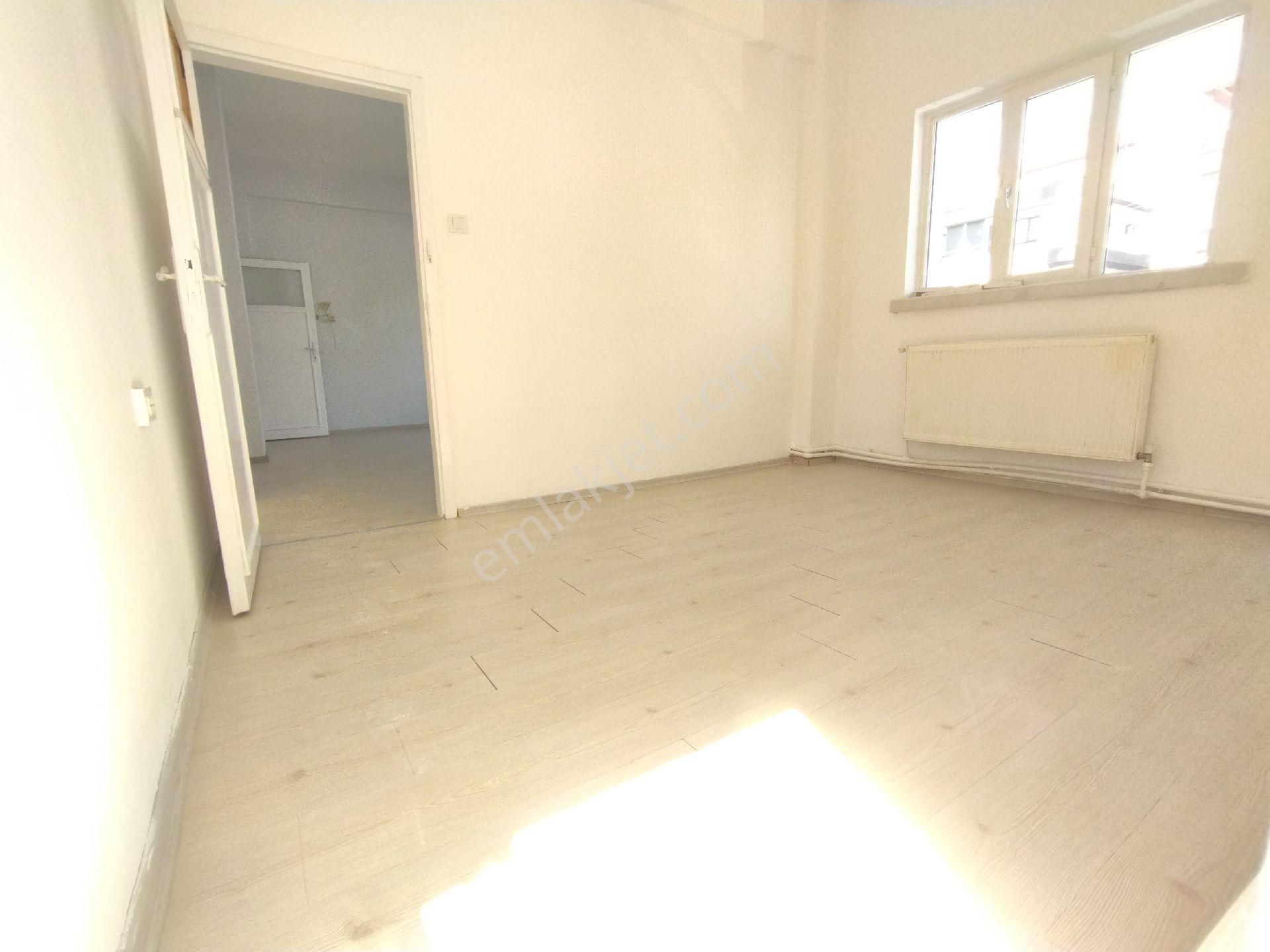 Danışmente Yürüme Mesafesinde Ön Cephe 3+1 Yüksek Giriş Daire - Görsel 5