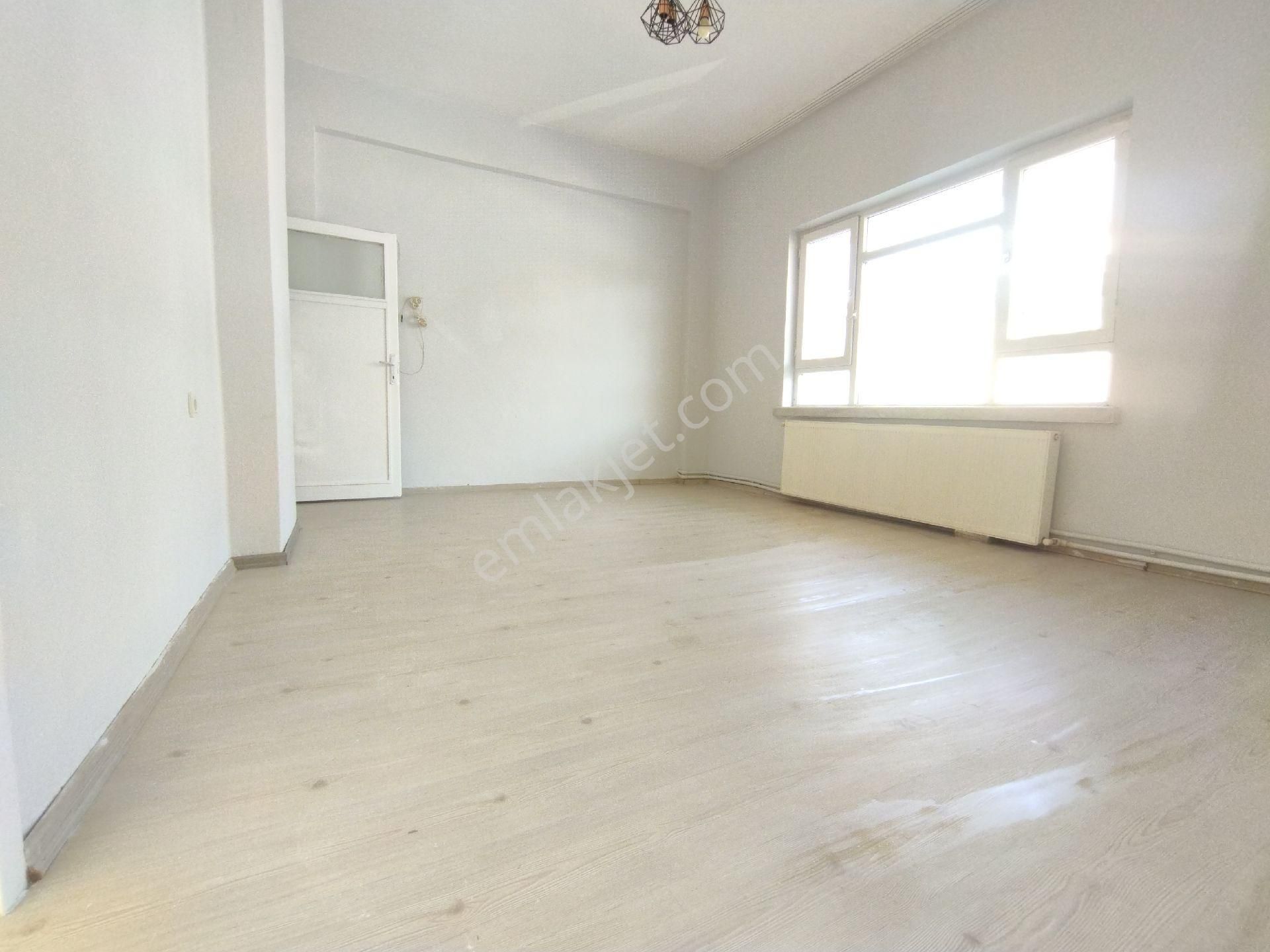 Danışmente Yürüme Mesafesinde Ön Cephe 3+1 Yüksek Giriş Daire - Görsel 18