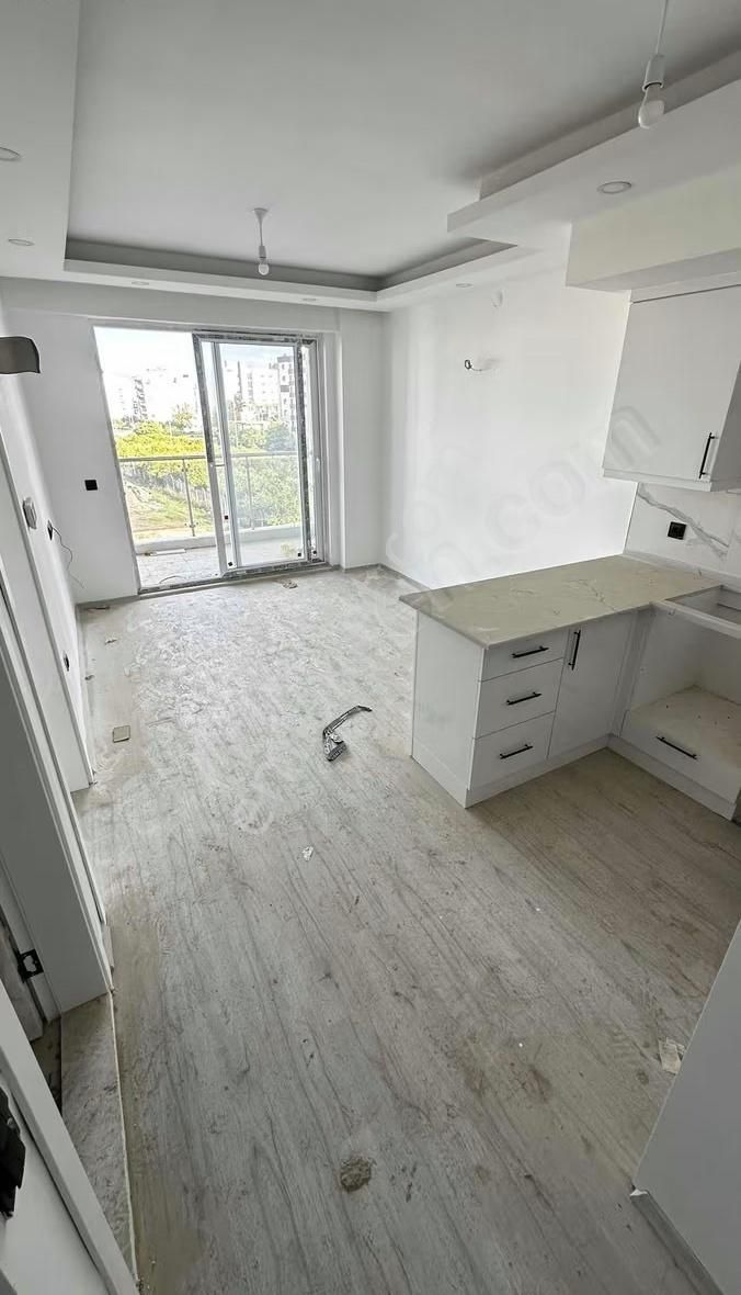 Oturuma Hazır Ara Kat İskanlı Deniz Manzaralı 1+1 Daire - Görsel 5