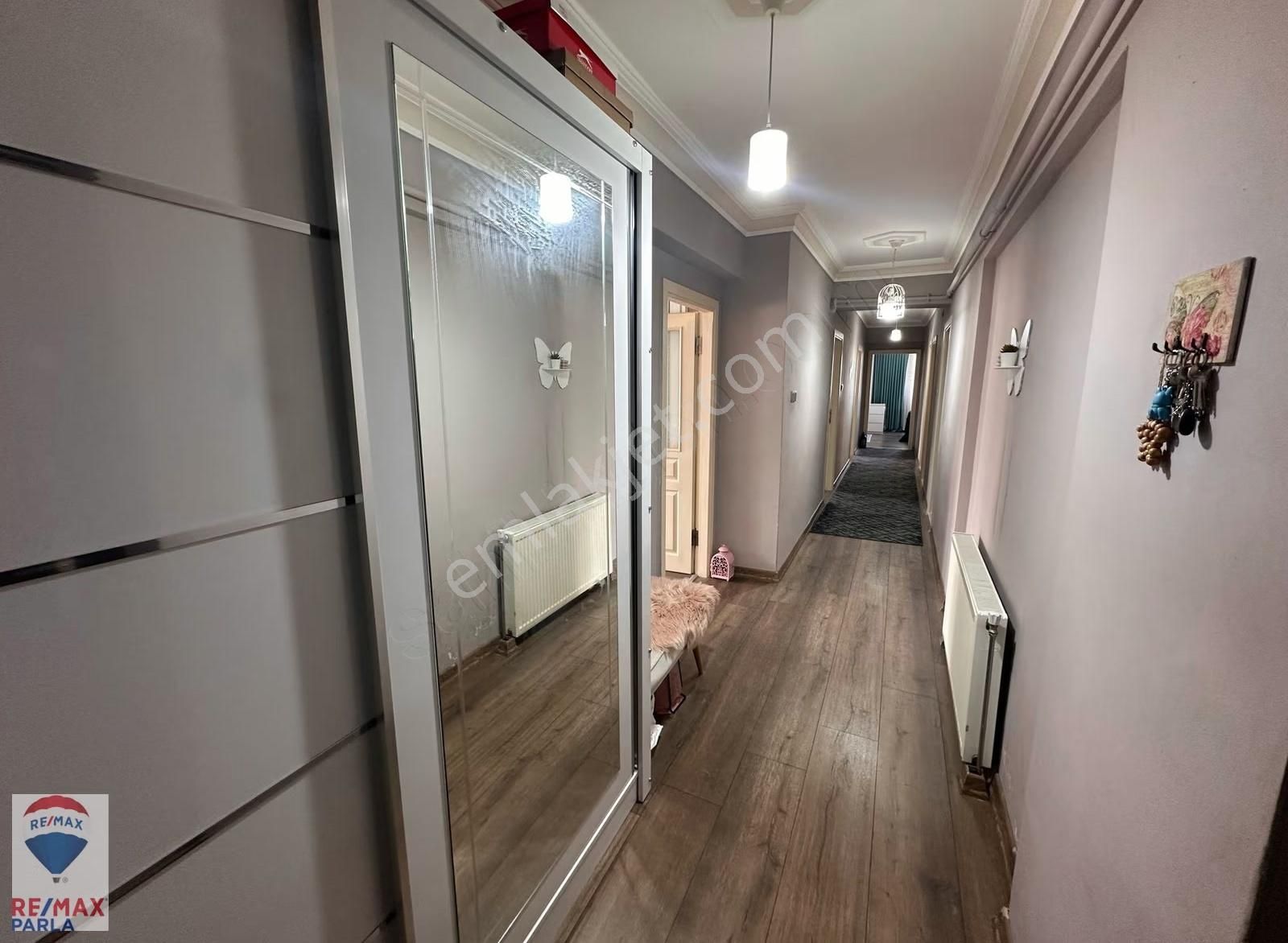 Yeni Mahalle Cağaloğlu 'na Cephe Ara Kat 3+1 Fırsat Acil - Görsel 18