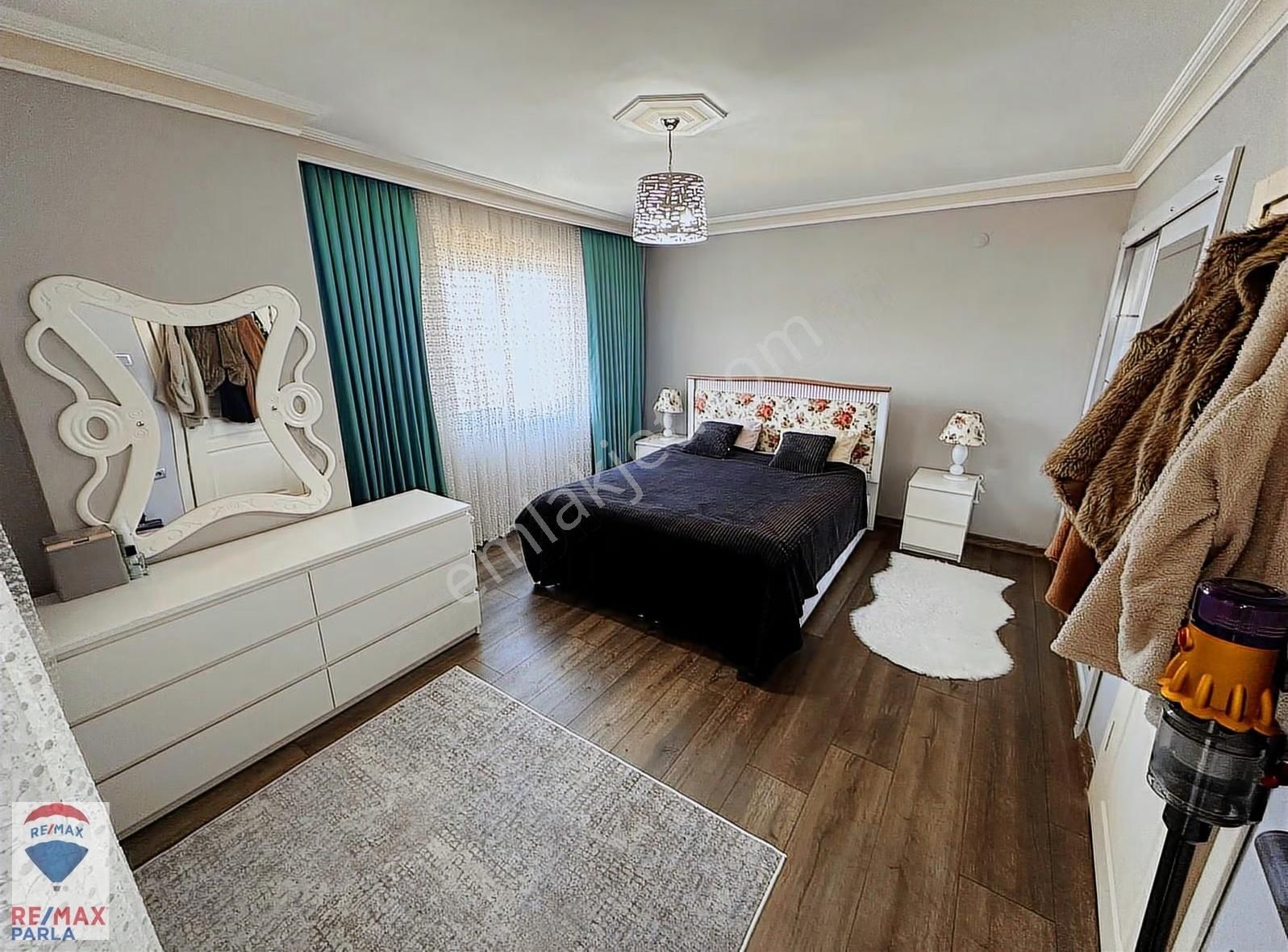 Yeni Mahalle Cağaloğlu 'na Cephe Ara Kat 3+1 Fırsat Acil - Görsel 23