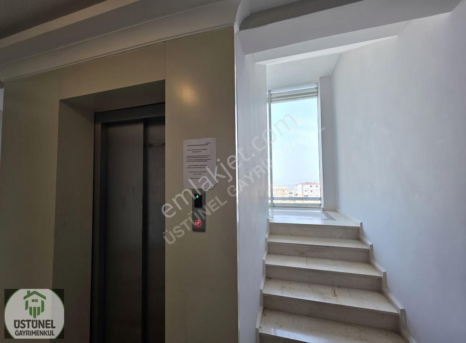 Üstünel'den Dumlupınar'da Site İçi Manzaralı Lüks Tasarım 1+1 - Görsel 26