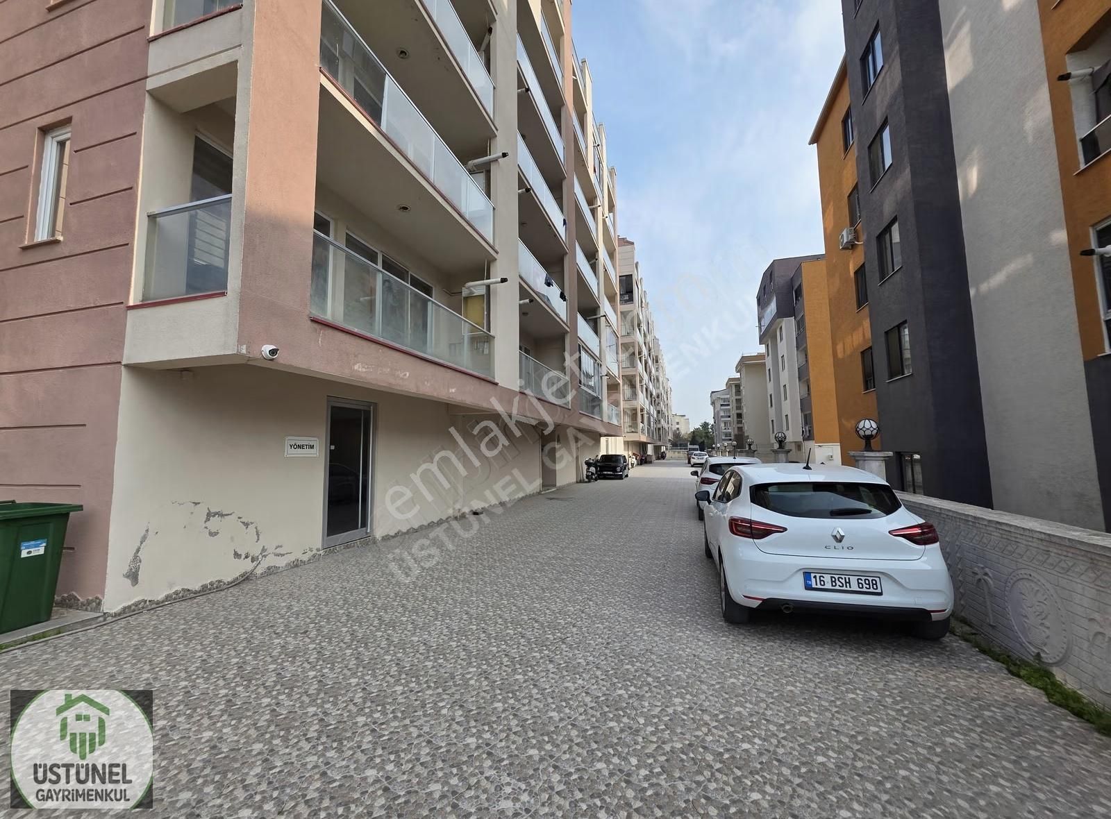 Üstünel'den Dumlupınar'da Site İçi Manzaralı Lüks Tasarım 1+1 - Görsel 28