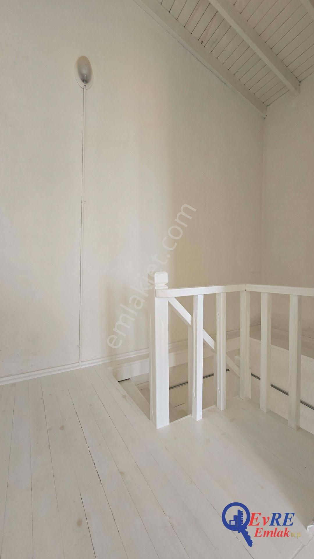 Evre Emlaktan Cundada Deniz Manzaralı Ve Bahçeli 2+1 Taş Ev - Görsel 24