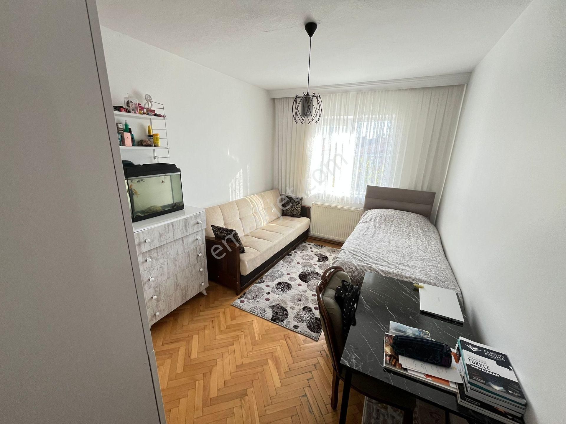 Etlik Mahallesi'nde 3+1 Ara Katta Manzaralı Daire! - Görsel 12