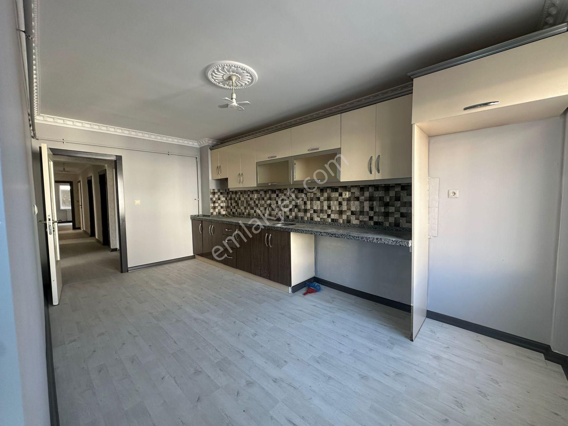 Beşikkaya'da Asansörlü 2.katta 3+1 Satılık Daire !!