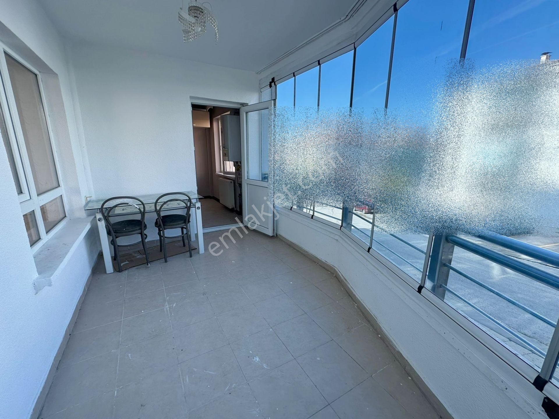 Beşikkaya'da Asansörlü 2.katta 3+1 Satılık Daire !! - Görsel 24