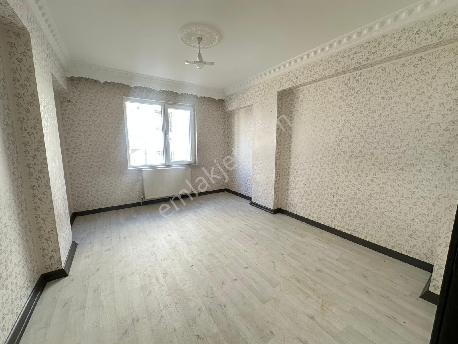 Beşikkaya'da Asansörlü 2.katta 3+1 Satılık Daire !! - Görsel 9