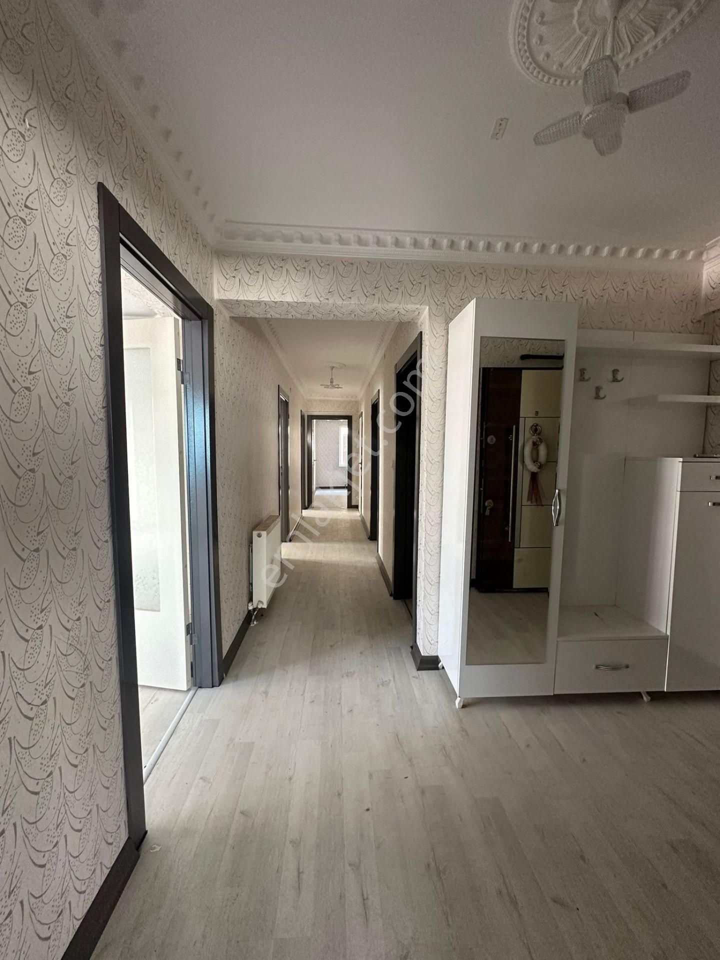 Beşikkaya'da Asansörlü 2.katta 3+1 Satılık Daire !! - Görsel 15