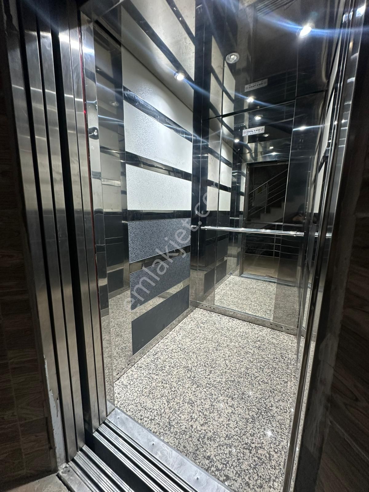 Beşikkaya'da Asansörlü 2.katta 3+1 Satılık Daire !! - Görsel 23