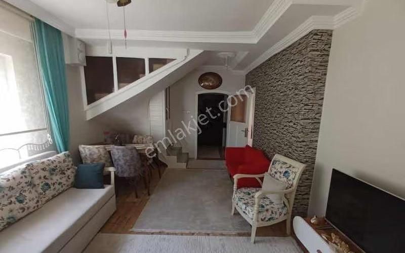 Gazi Süleymanpaşa Mahallesi 4+1 Bahçeli Müstakil Ev Satılık - Görsel 4