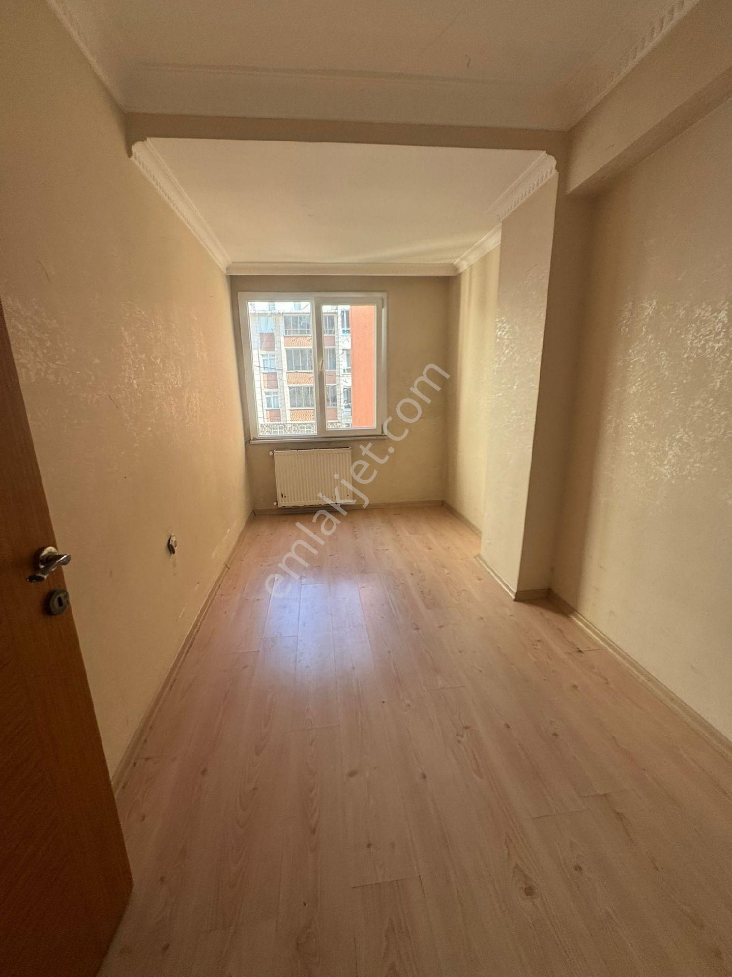 Talatpaşa'da Rıfat Ilgaz Okulun Yanı - Görsel 9