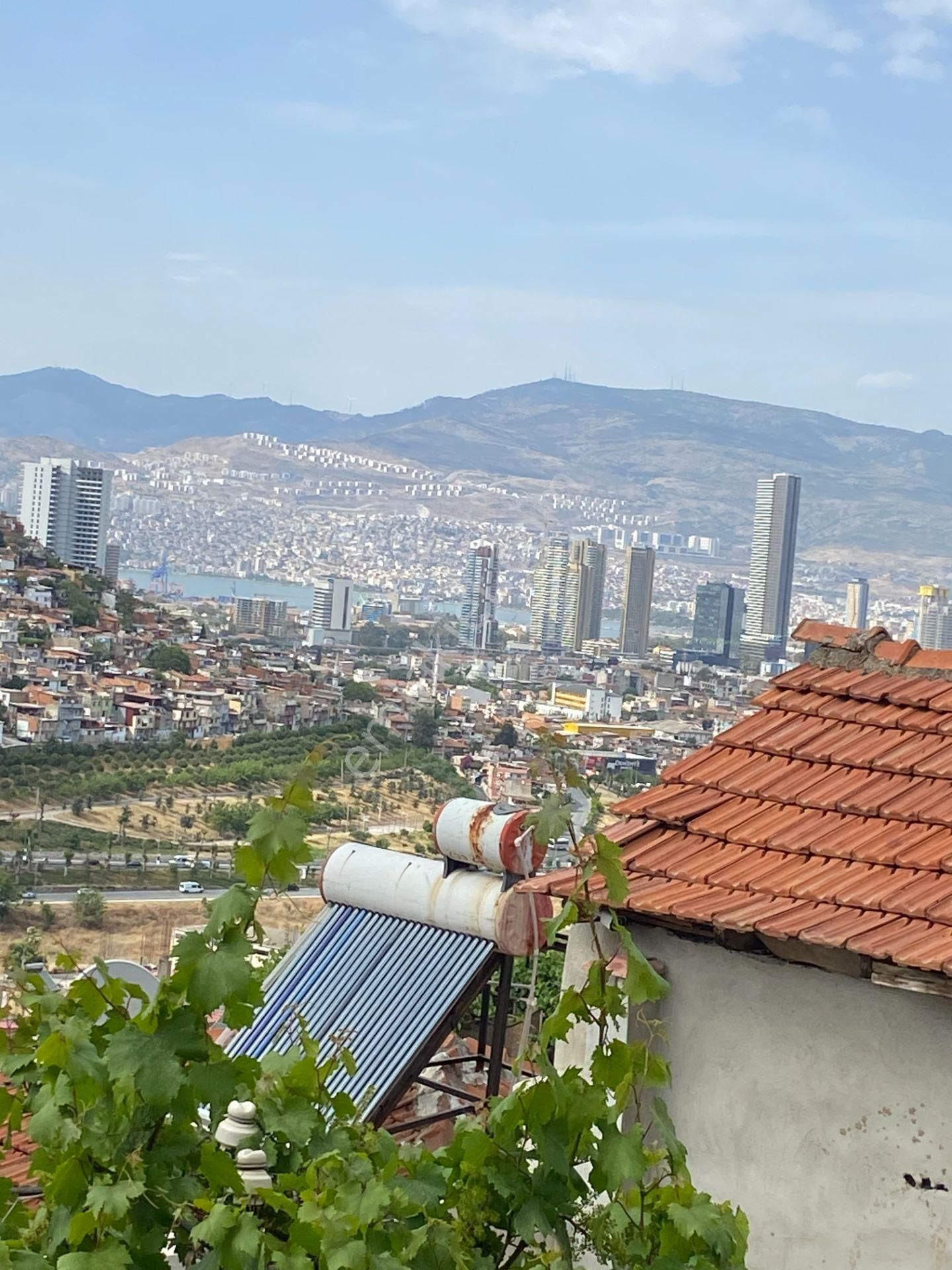 İzmir'konak'da Deniz Manzaralı/1+1fiyatına/2katlı(2+1müstakilev)hisse//tapulu Ev - Görsel 16