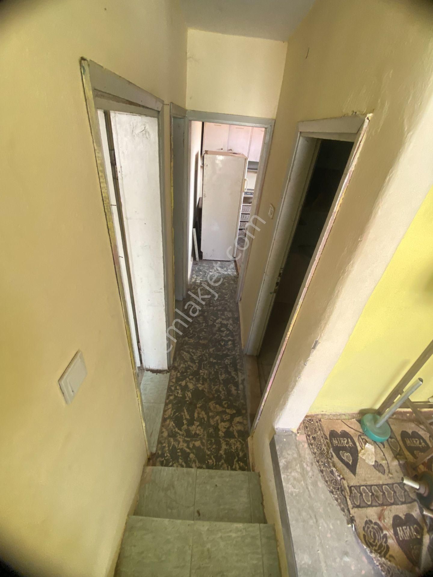 İzmir'konak'da Deniz Manzaralı/1+1fiyatına/2katlı(2+1müstakilev)hisse//tapulu Ev - Görsel 7