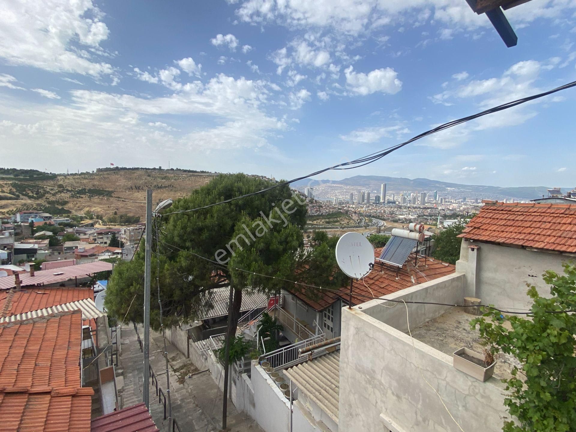 İzmir'konak'da Deniz Manzaralı/1+1fiyatına/2katlı(2+1müstakilev)hisse//tapulu Ev - Görsel 19