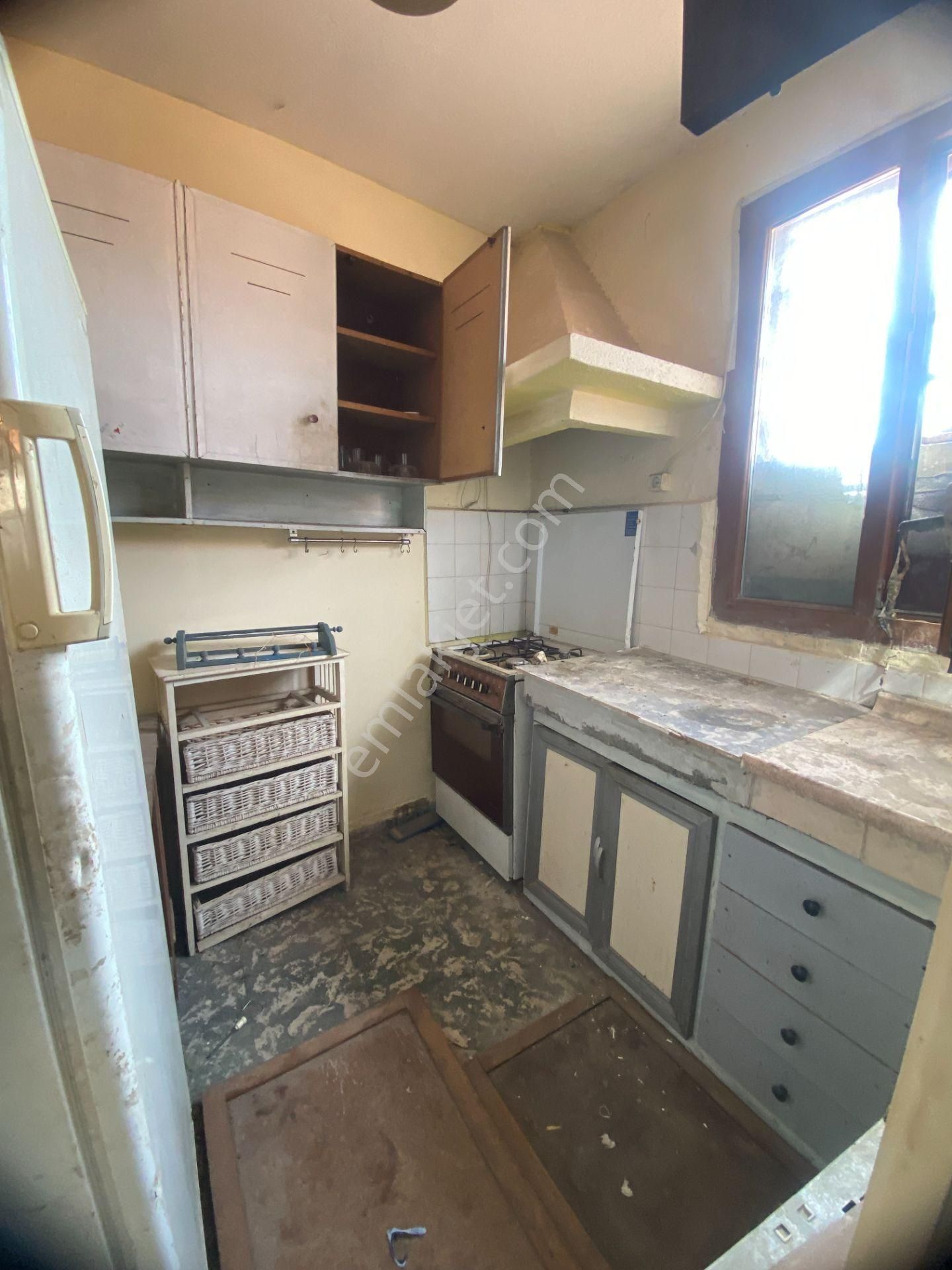 İzmir'konak'da Deniz Manzaralı/1+1fiyatına/2katlı(2+1müstakilev)hisse//tapulu Ev - Görsel 12