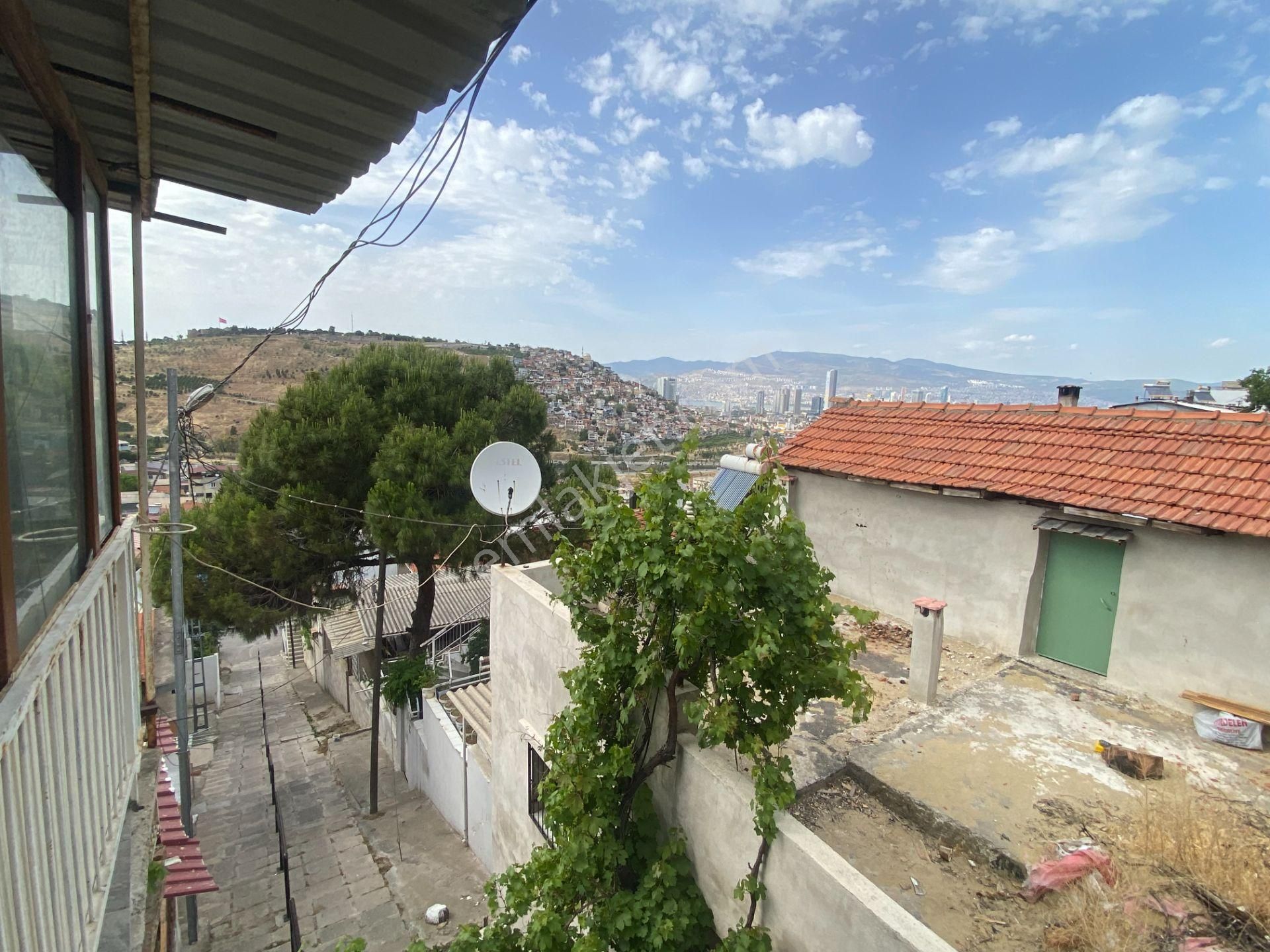 İzmir'konak'da Deniz Manzaralı/1+1fiyatına/2katlı(2+1müstakilev)hisse//tapulu Ev - Görsel 17