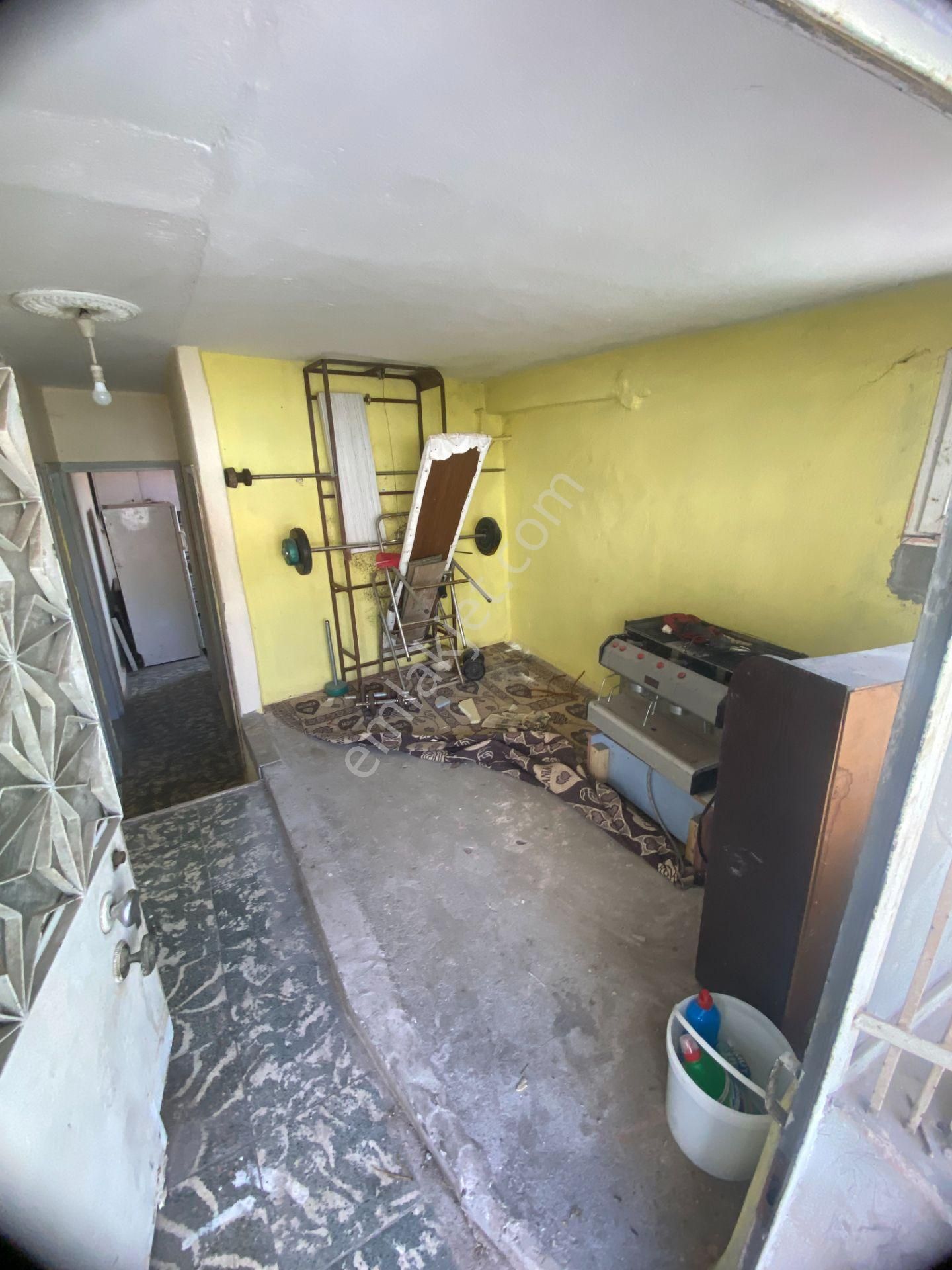 İzmir'konak'da Deniz Manzaralı/1+1fiyatına/2katlı(2+1müstakilev)hisse//tapulu Ev - Görsel 5