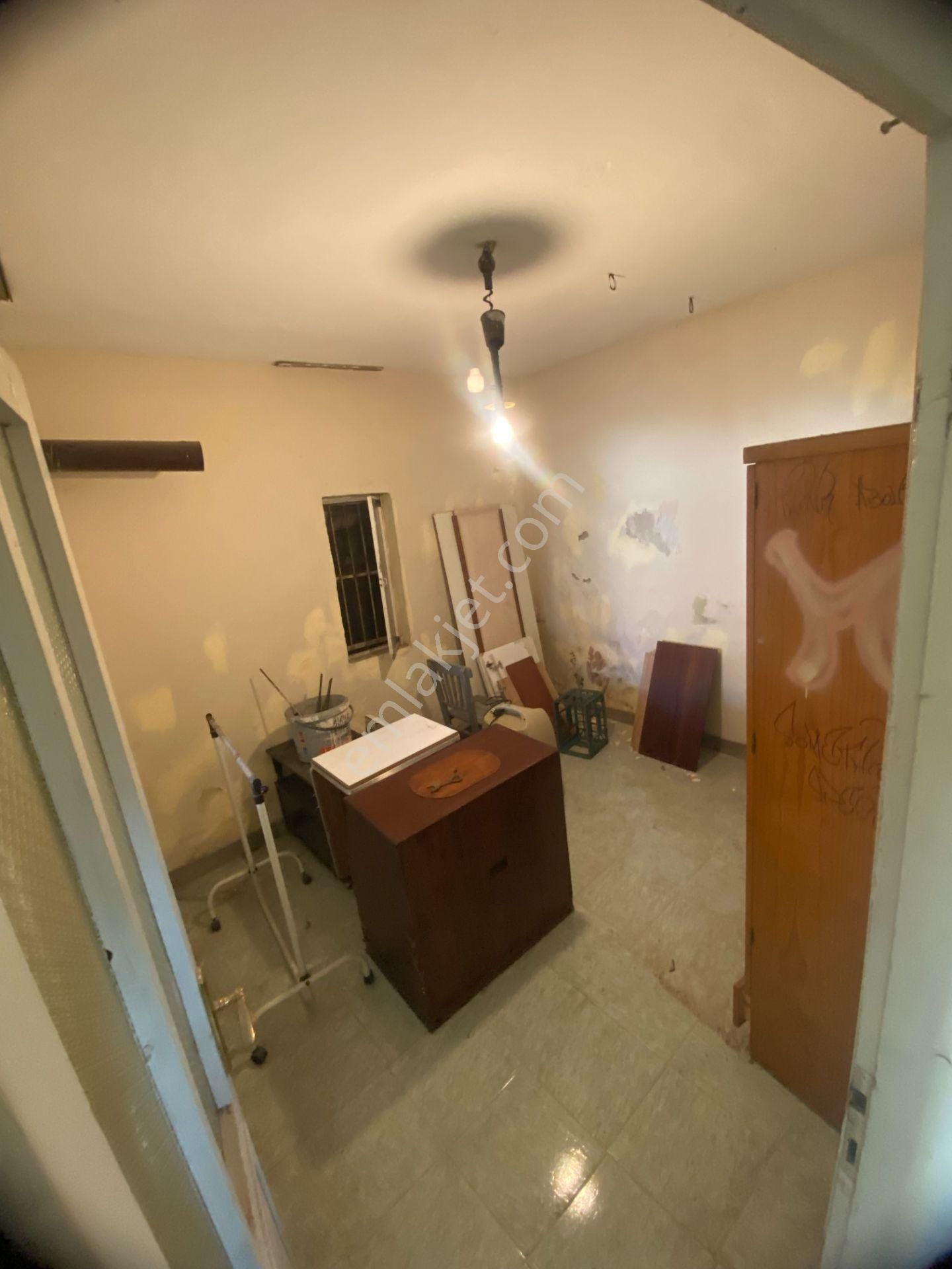 İzmir'konak'da Deniz Manzaralı/1+1fiyatına/2katlı(2+1müstakilev)hisse//tapulu Ev - Görsel 9