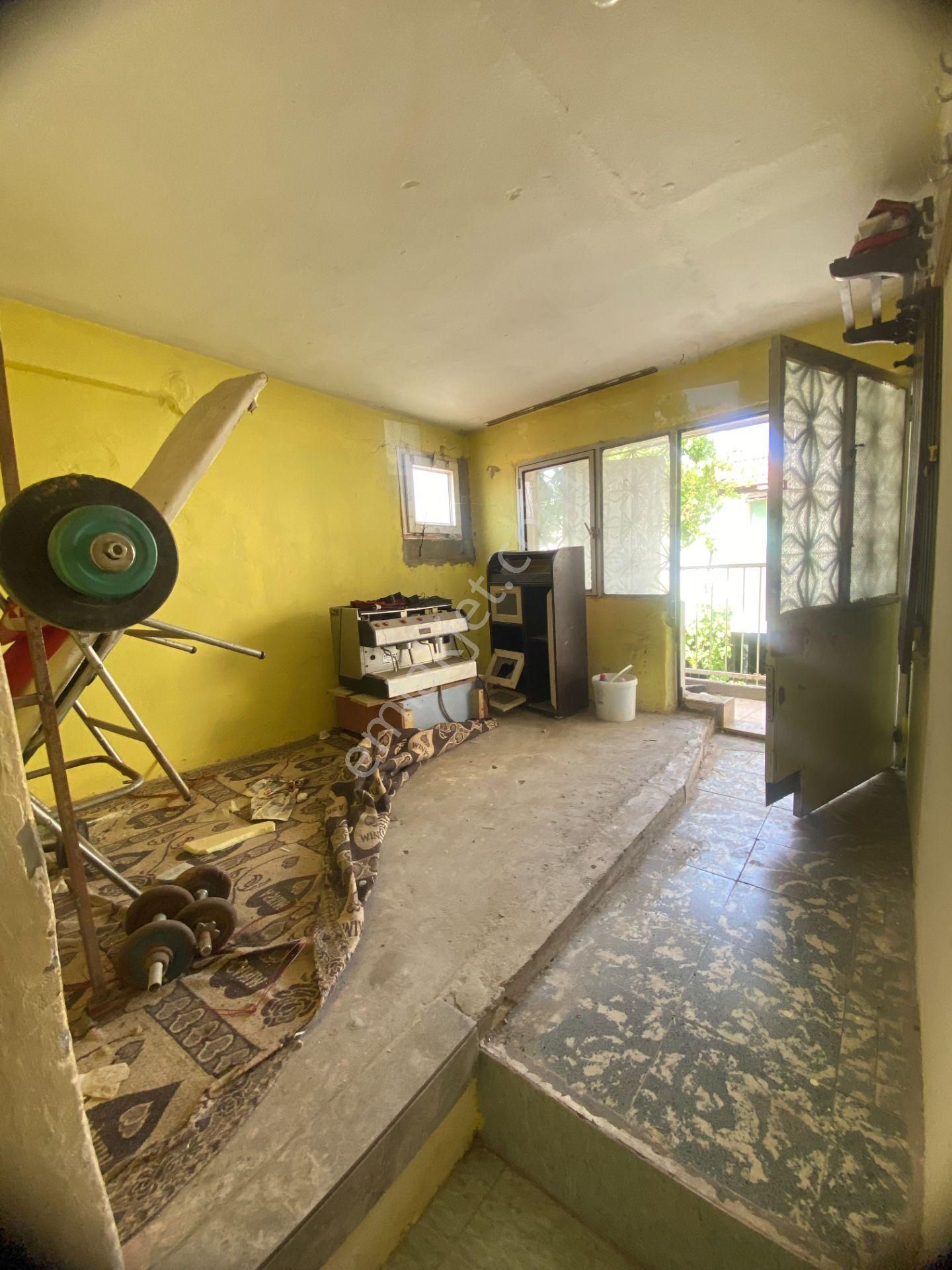 İzmir'konak'da Deniz Manzaralı/1+1fiyatına/2katlı(2+1müstakilev)hisse//tapulu Ev - Görsel 6