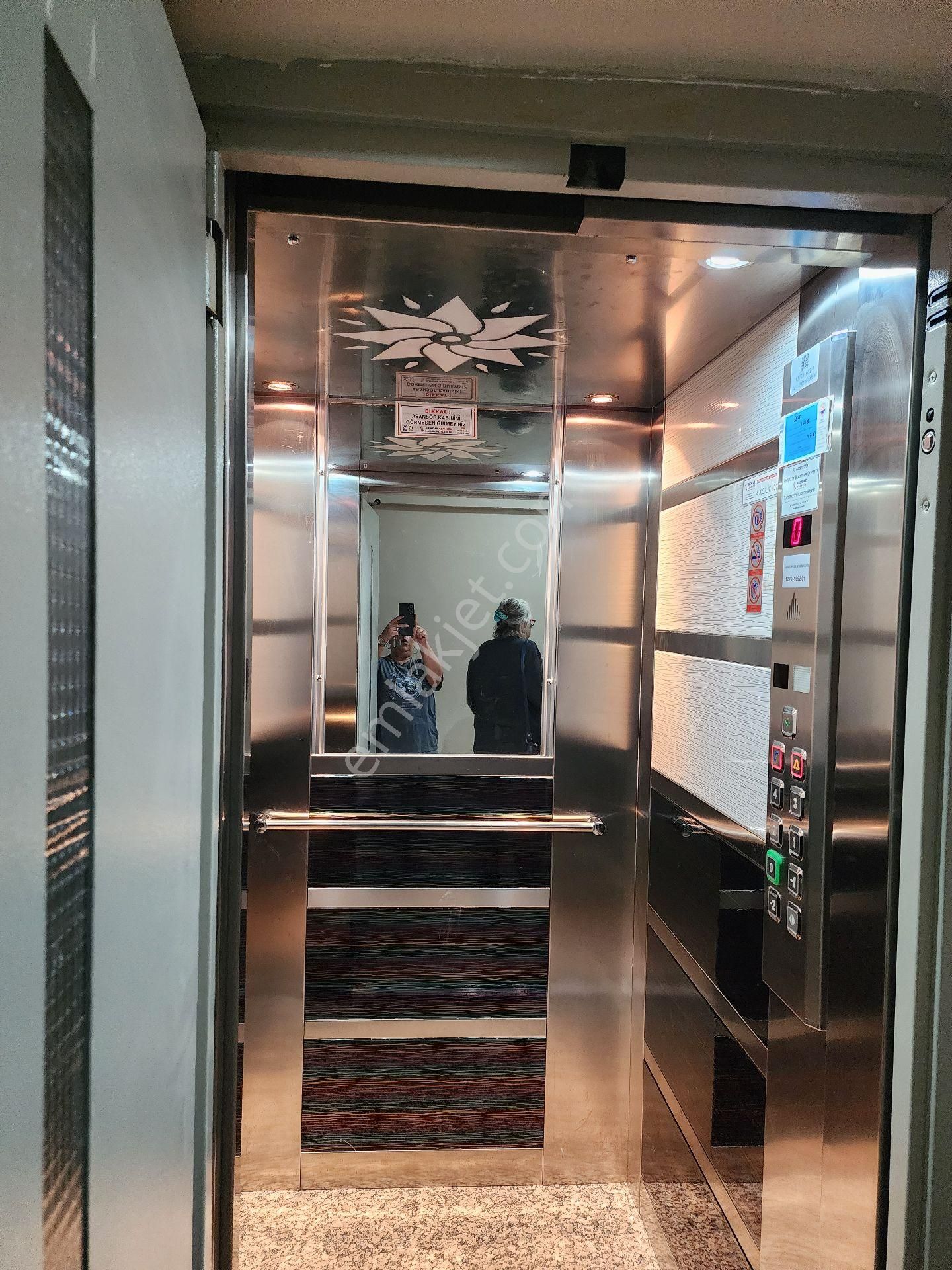 Otoparklı Asansörlü 3+1 10 Yaşında - Görsel 7