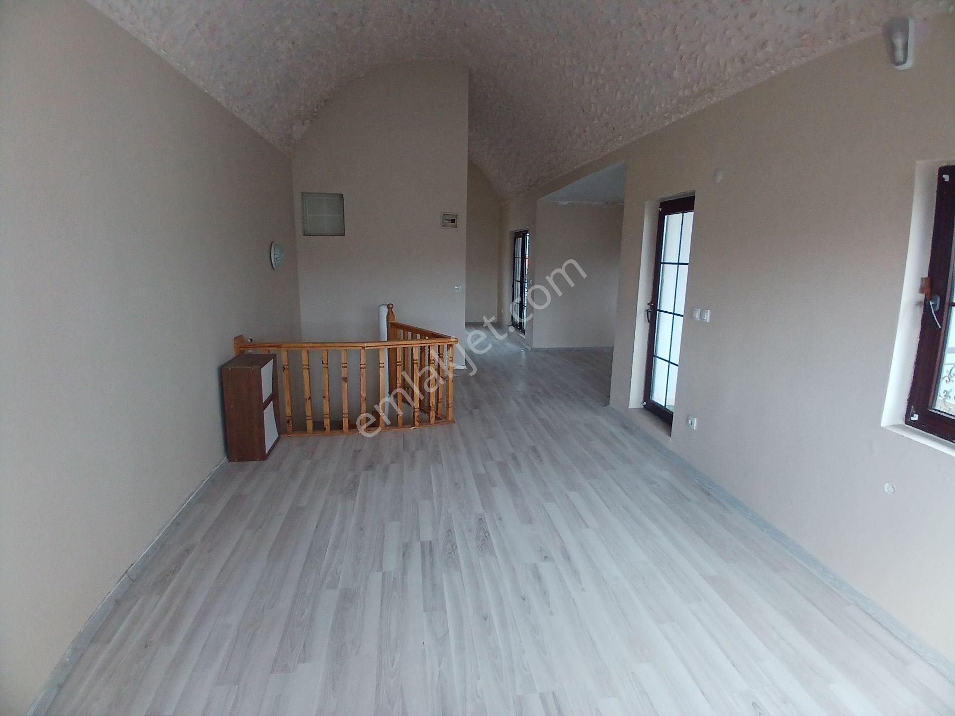 Polat Emlak...büyük Bahçeli,manzaralı Köşe Villa - Görsel 22