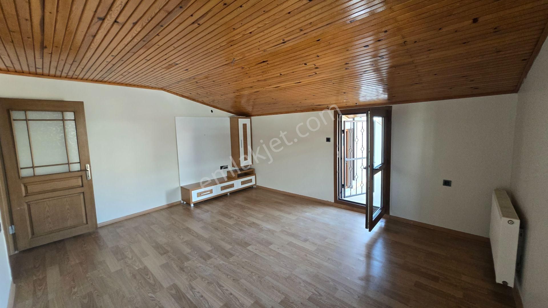Menderes Merkez'de 5+1 Bahçeli Triplex Satılık Villa - Görsel 30