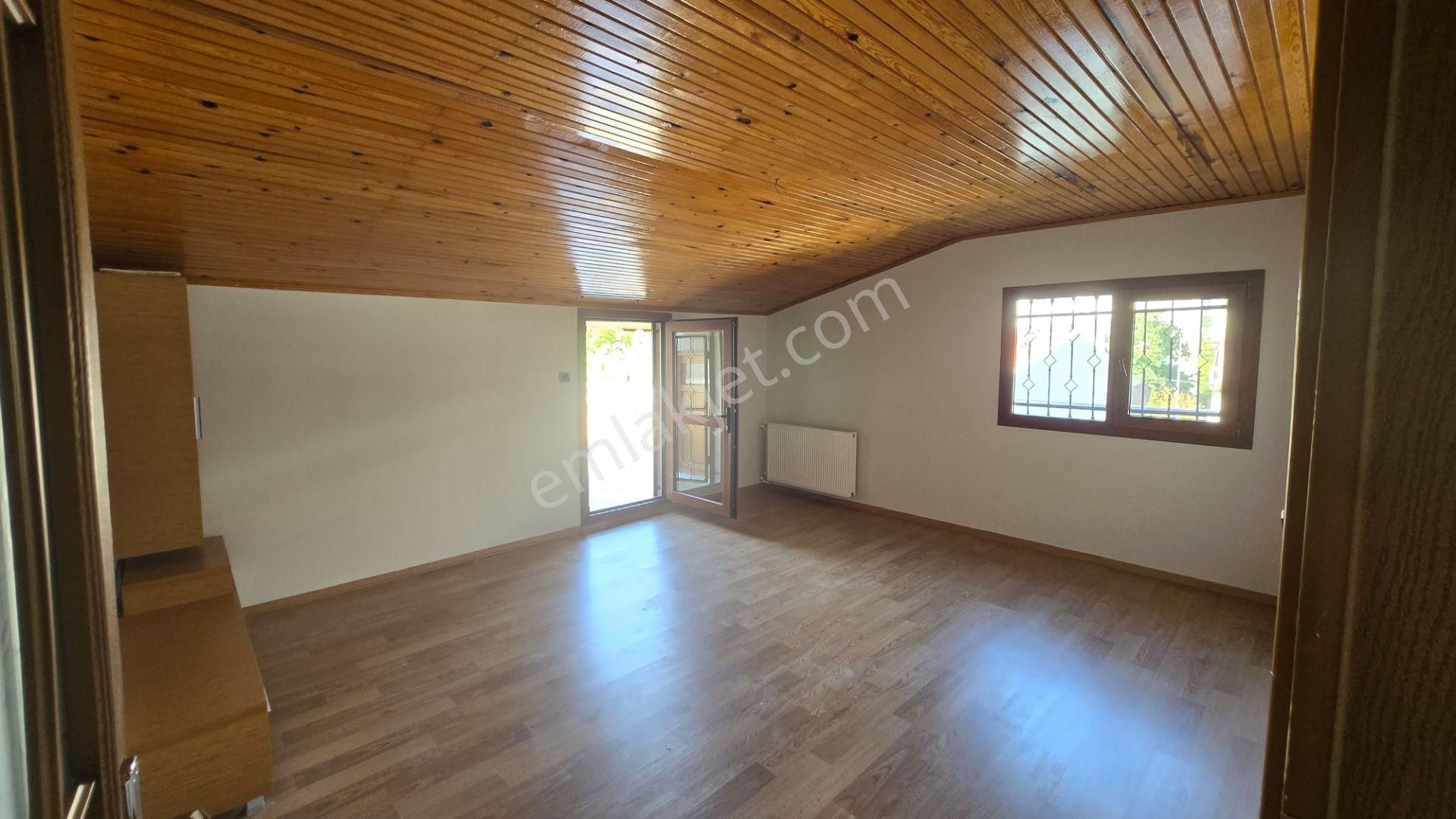 Menderes Merkez'de 5+1 Bahçeli Triplex Satılık Villa - Görsel 29
