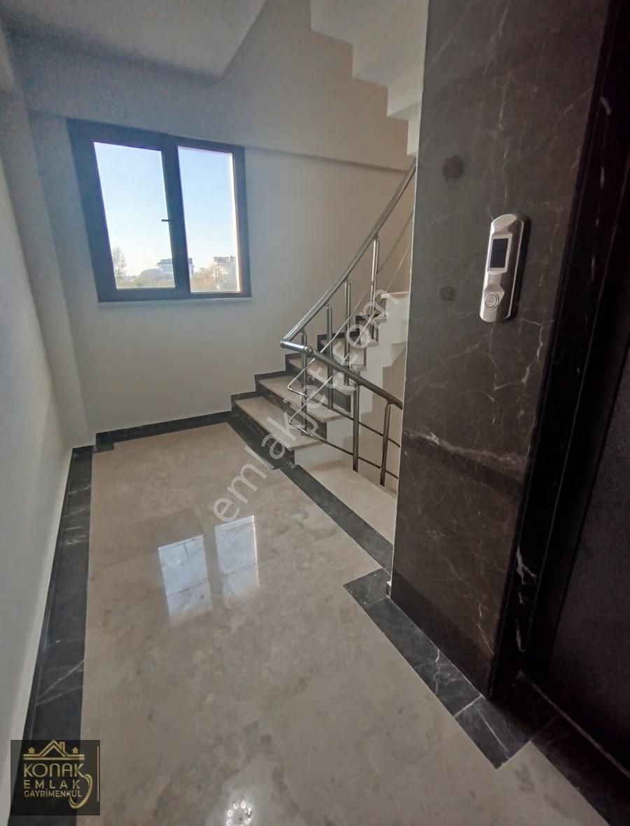 Büyükcekmece Kamiloba Da Deniz Manzarali Kiralık 3+1 Ev - Görsel 19