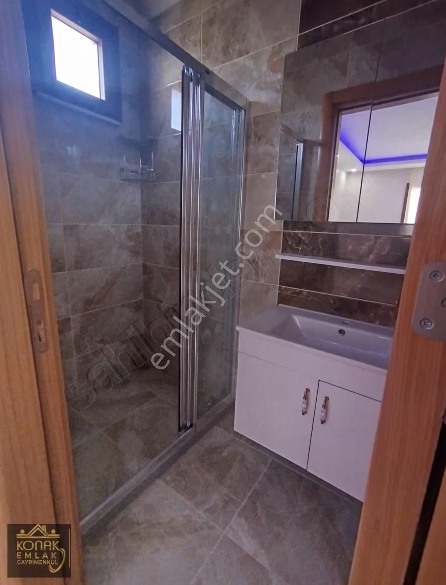 Büyükcekmece Kamiloba Da Deniz Manzarali Kiralık 3+1 Ev - Görsel 15