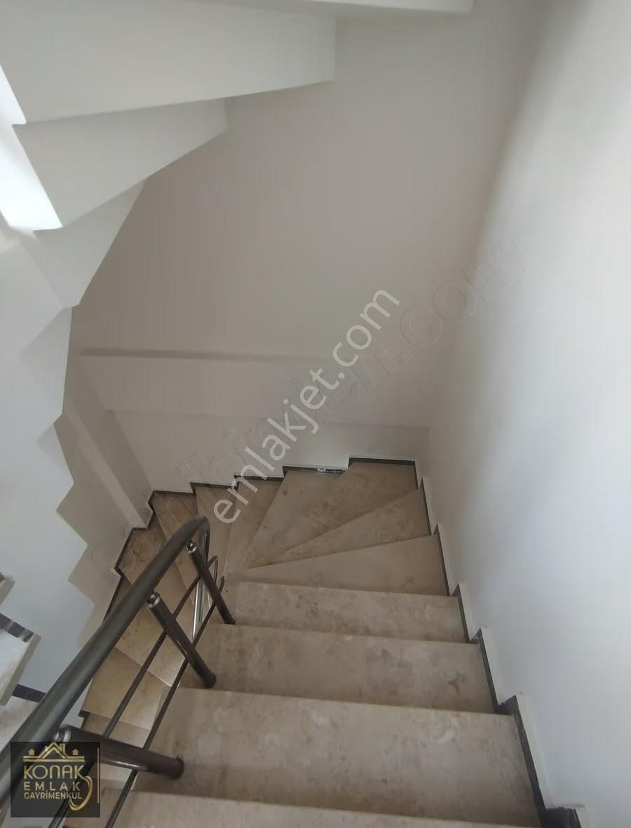 Büyükcekmece Kamiloba Da Deniz Manzarali Kiralık 3+1 Ev - Görsel 16