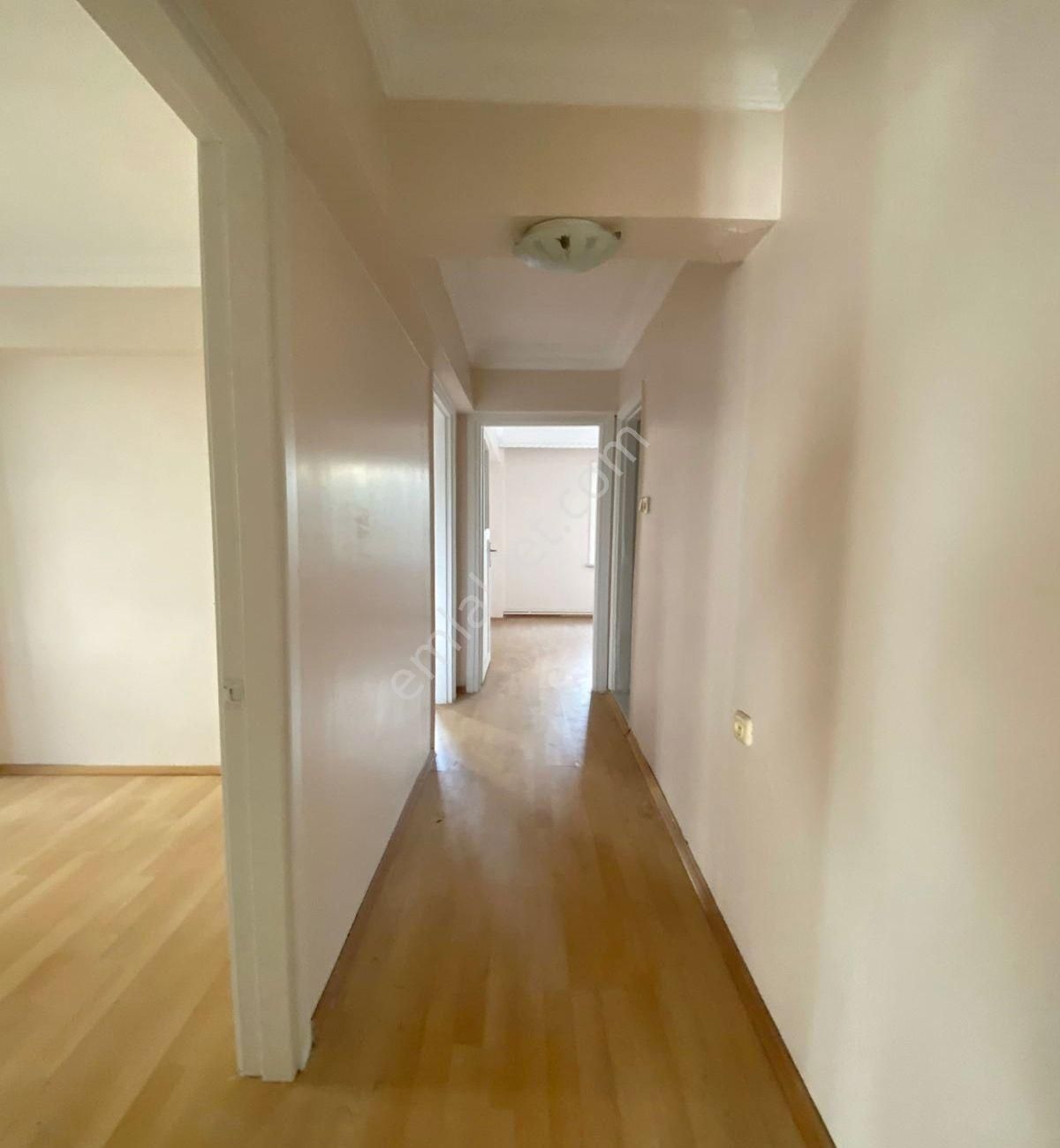 Avcılar D.köşklerde 3+1 Masrafsız Satılık Ara Kat Ön Cephe - Görsel 16