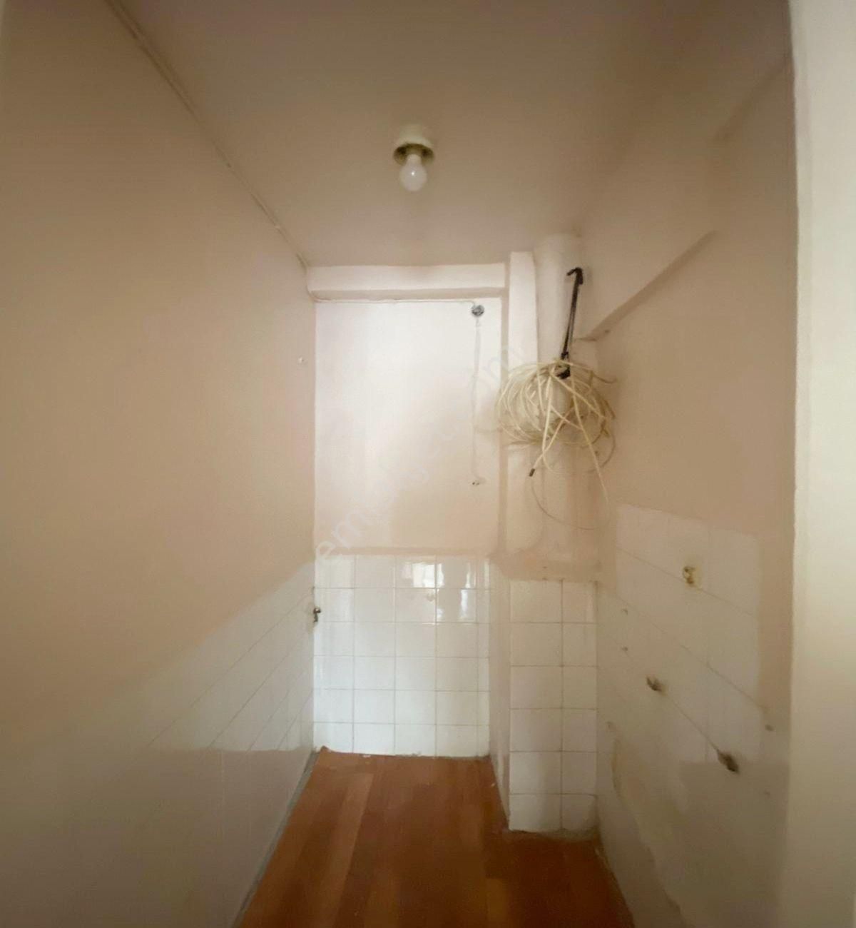 Avcılar D.köşklerde 3+1 Masrafsız Satılık Ara Kat Ön Cephe - Görsel 7